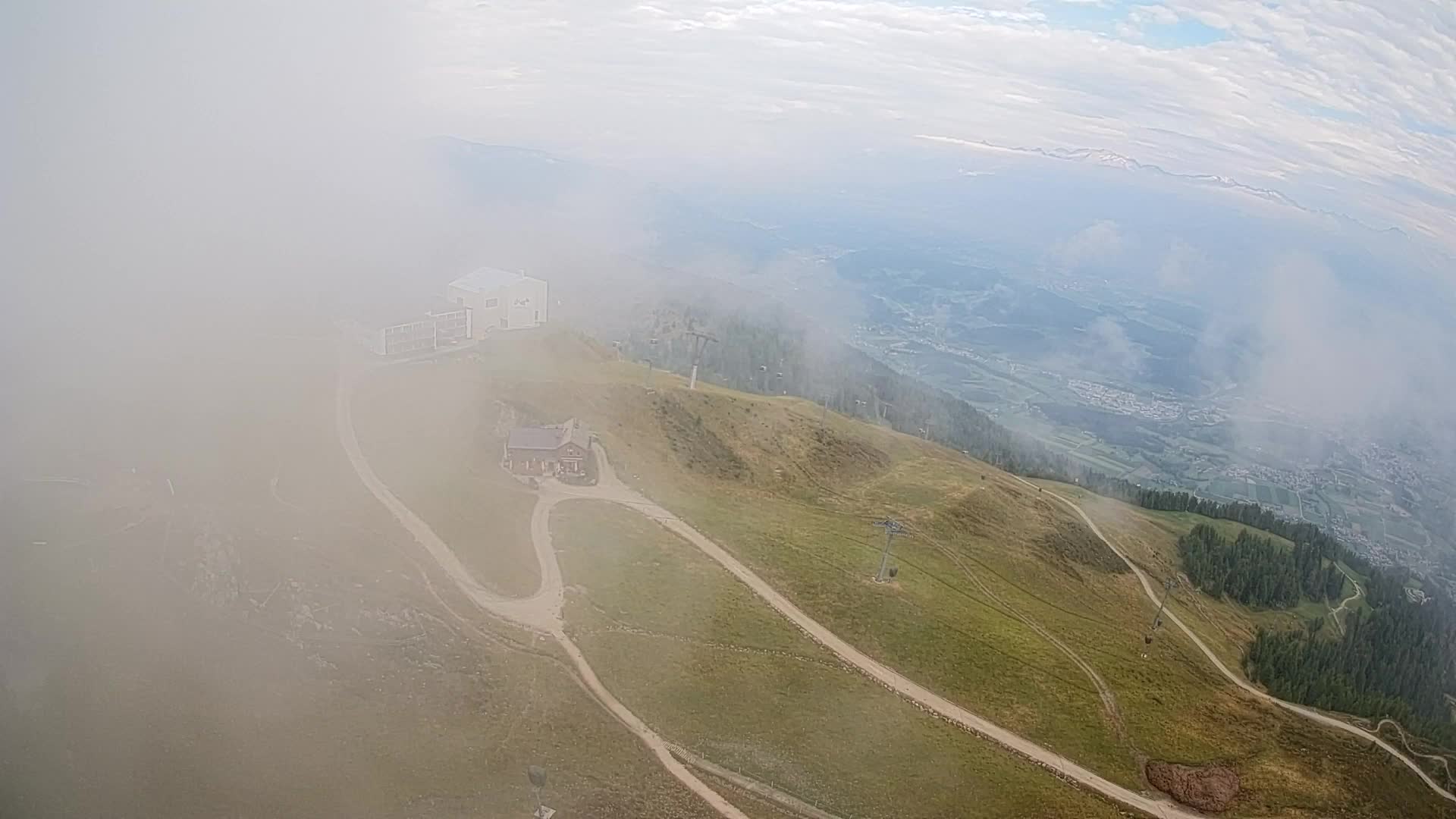 Cima estación de esquí Kronplatz | vista hacia Brunico