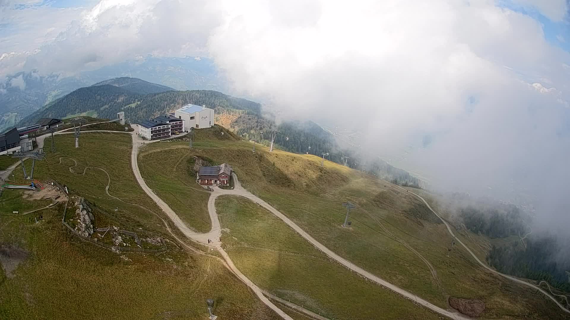 Skigebiet Kronplatz Gipfel | Blick auf Bruneck