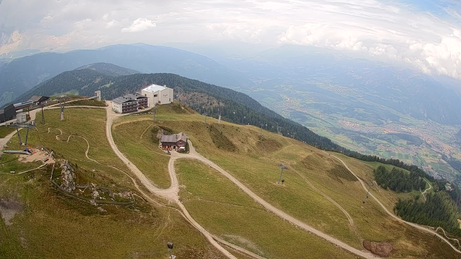 Skigebiet Kronplatz Gipfel | Blick auf Bruneck