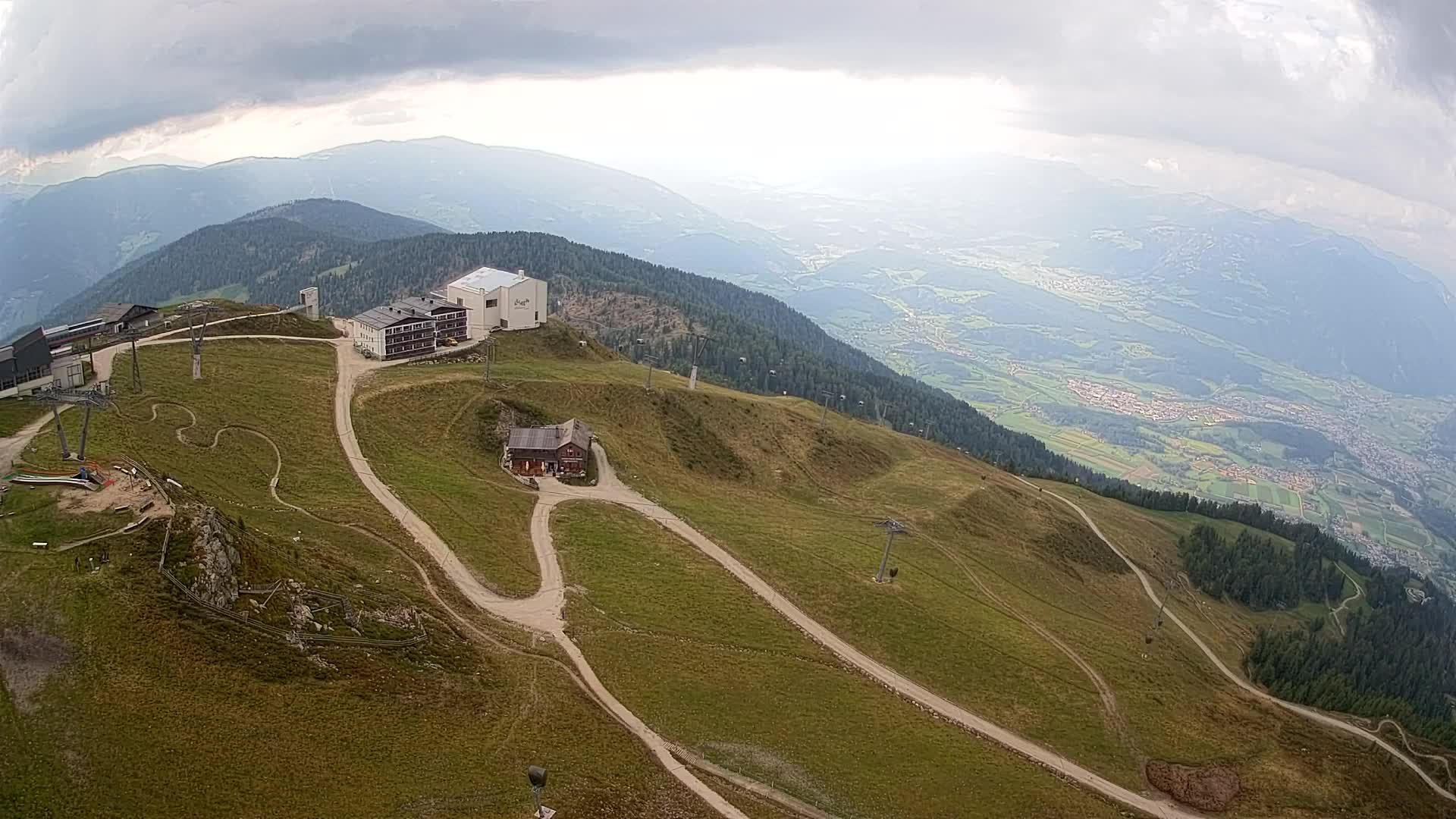 Station de ski Kronplatz sommet | vue sur Brunico