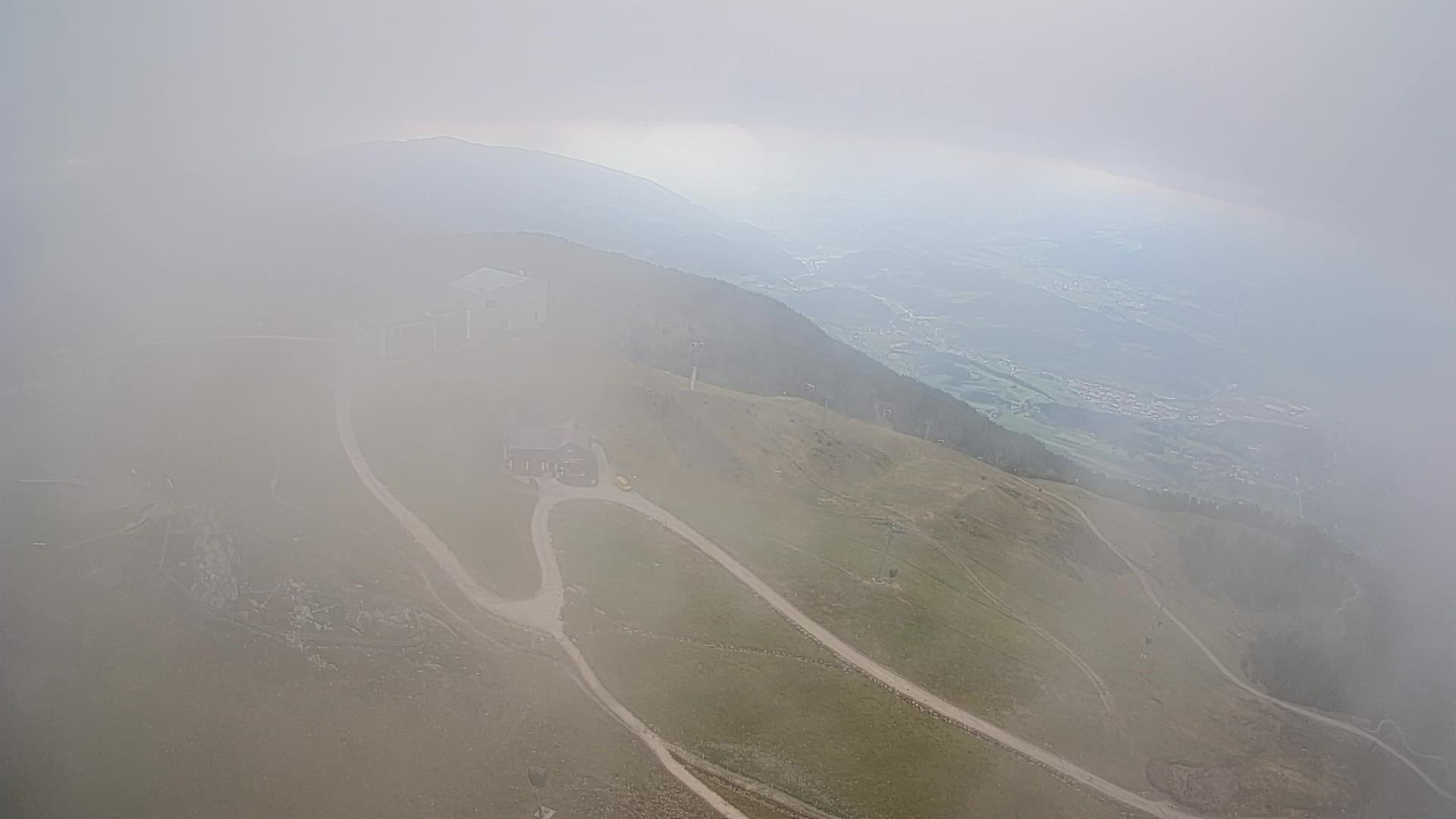 Cima estación de esquí Kronplatz | vista hacia Brunico