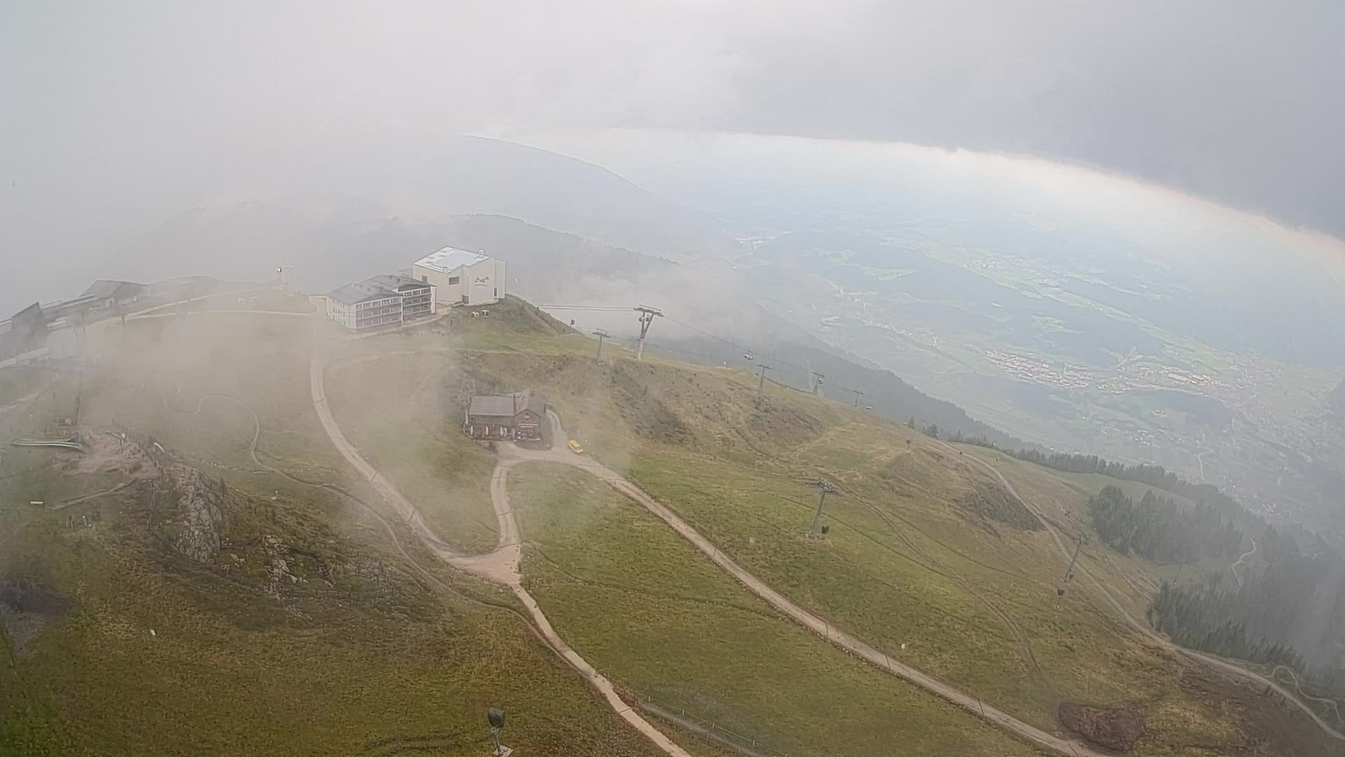 Stazione sciistica di Plan de Corones | vista su Brunico