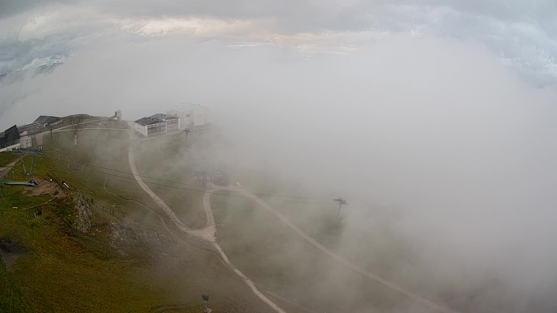 Cima estación de esquí Kronplatz | vista hacia Brunico