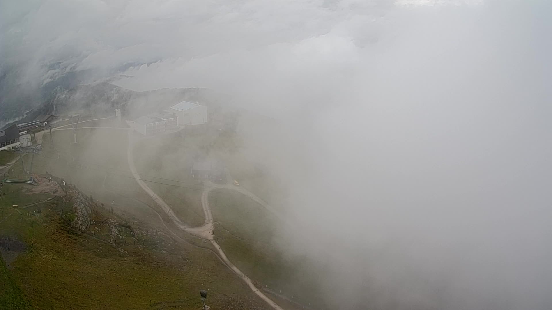 Cima estación de esquí Kronplatz | vista hacia Brunico