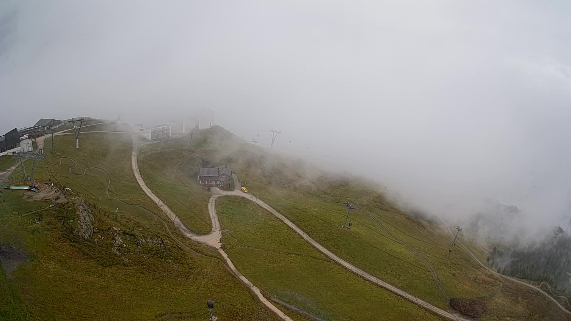 Cima estación de esquí Kronplatz | vista hacia Brunico