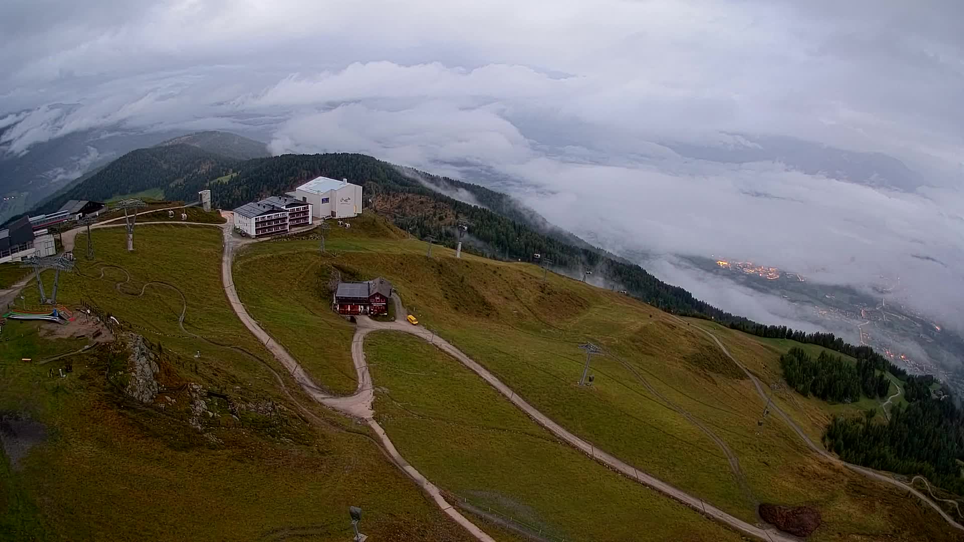 Station de ski Kronplatz sommet | vue sur Brunico