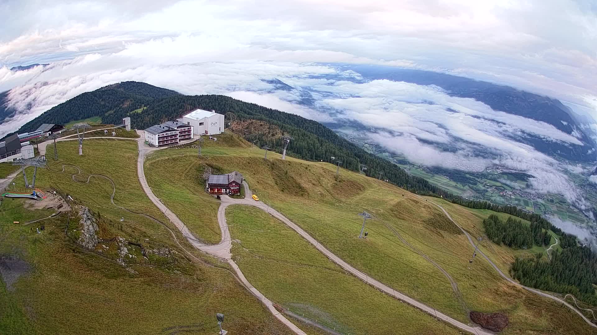 Station de ski Kronplatz sommet | vue sur Brunico