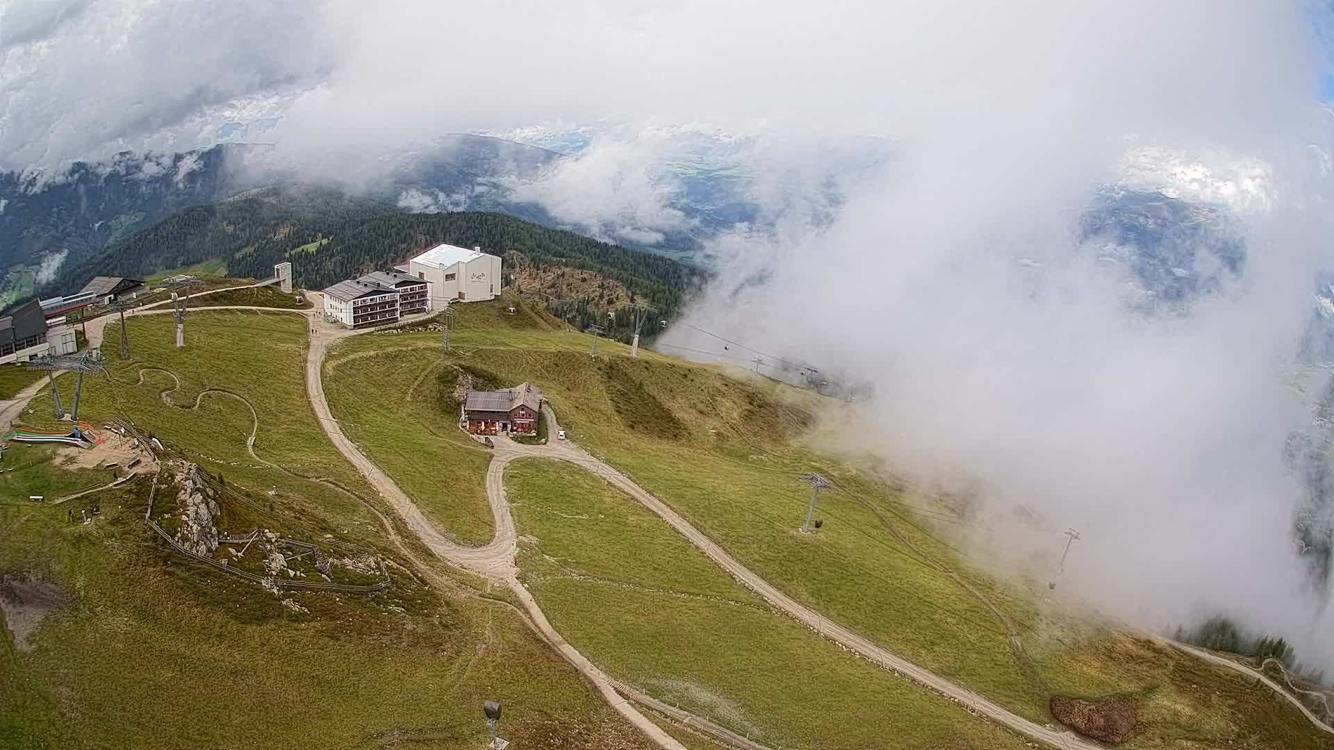 Skigebiet Kronplatz Gipfel | Blick auf Bruneck