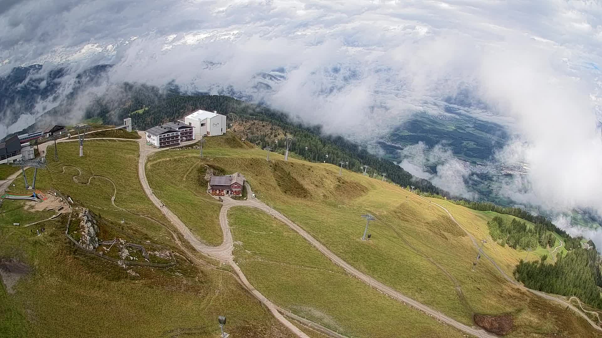 Stazione sciistica di Plan de Corones | vista su Brunico