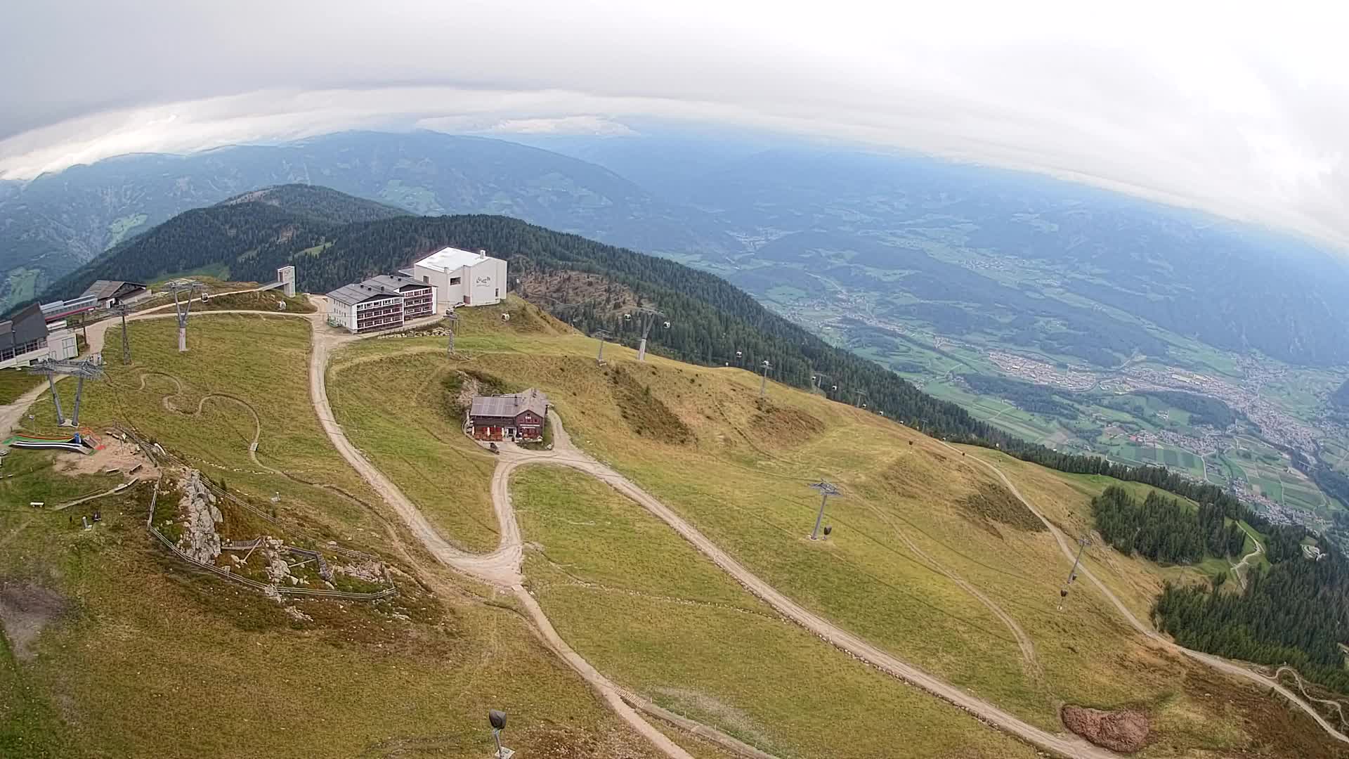 Skigebiet Kronplatz Gipfel | Blick auf Bruneck
