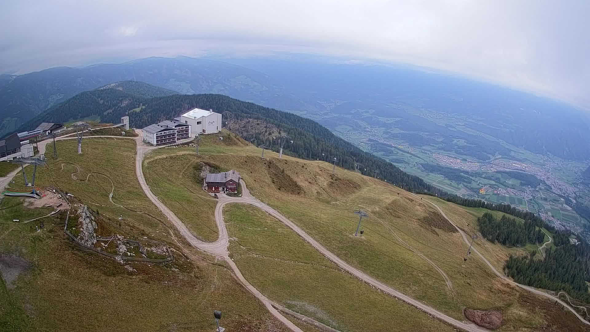 Skigebiet Kronplatz Gipfel | Blick auf Bruneck