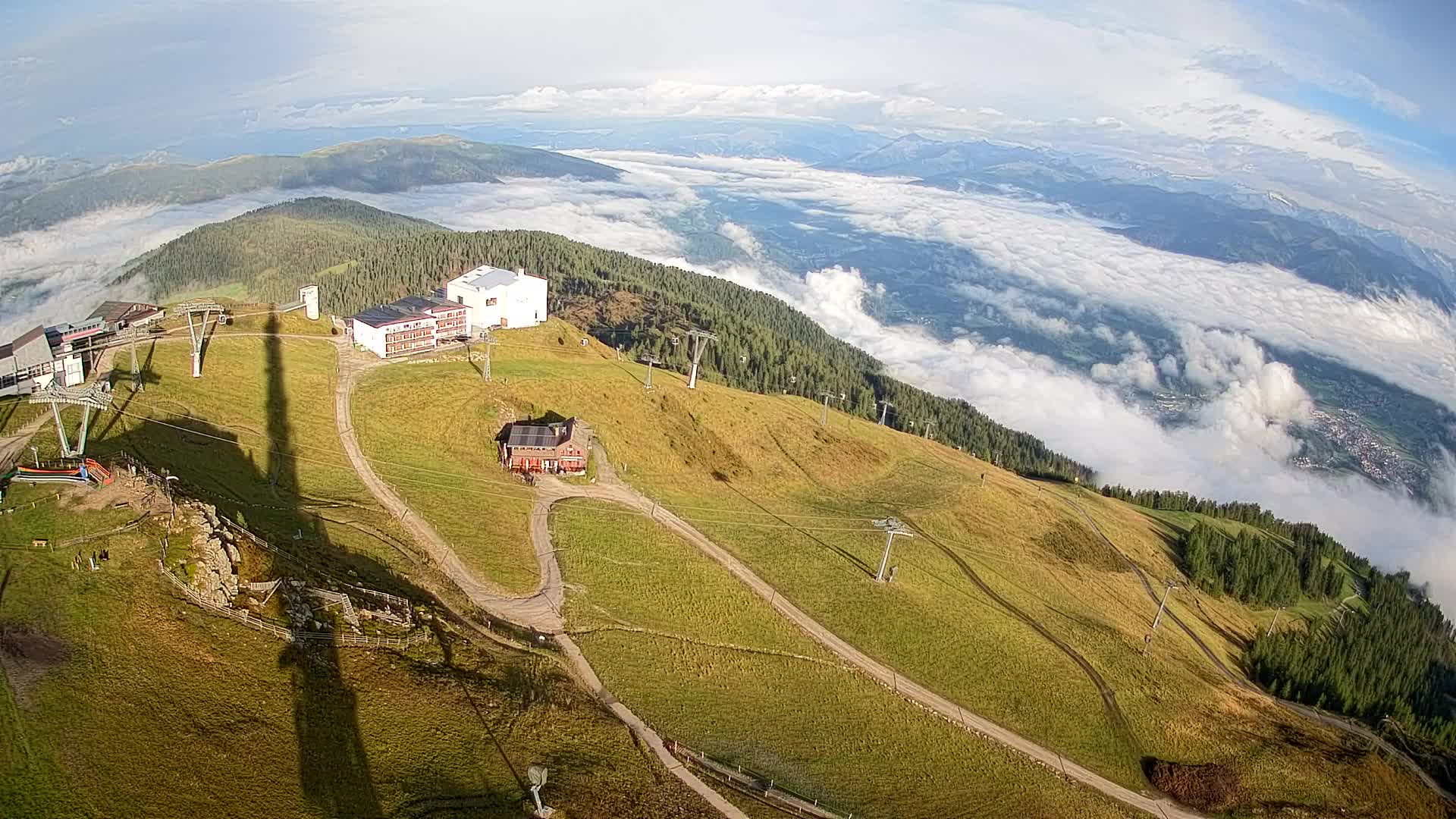 Cima estación de esquí Kronplatz | vista hacia Brunico
