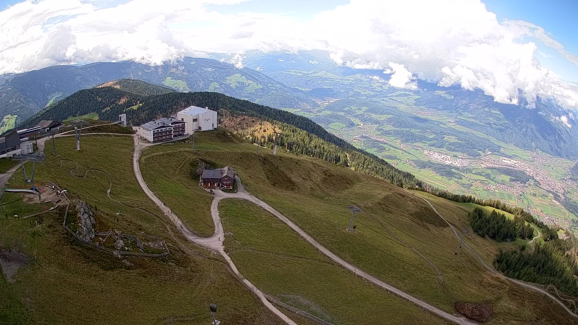 Stazione sciistica di Plan de Corones | vista su Brunico