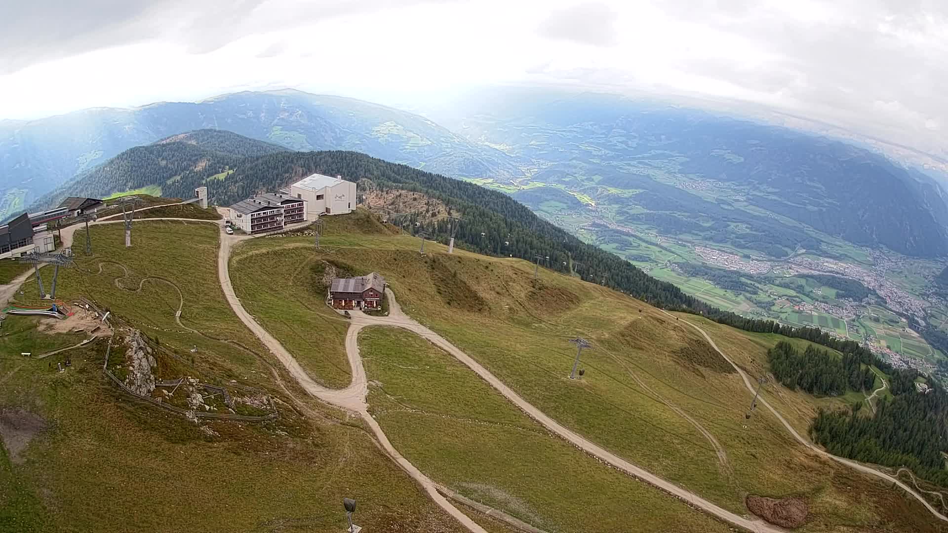 Skigebiet Kronplatz Gipfel | Blick auf Bruneck
