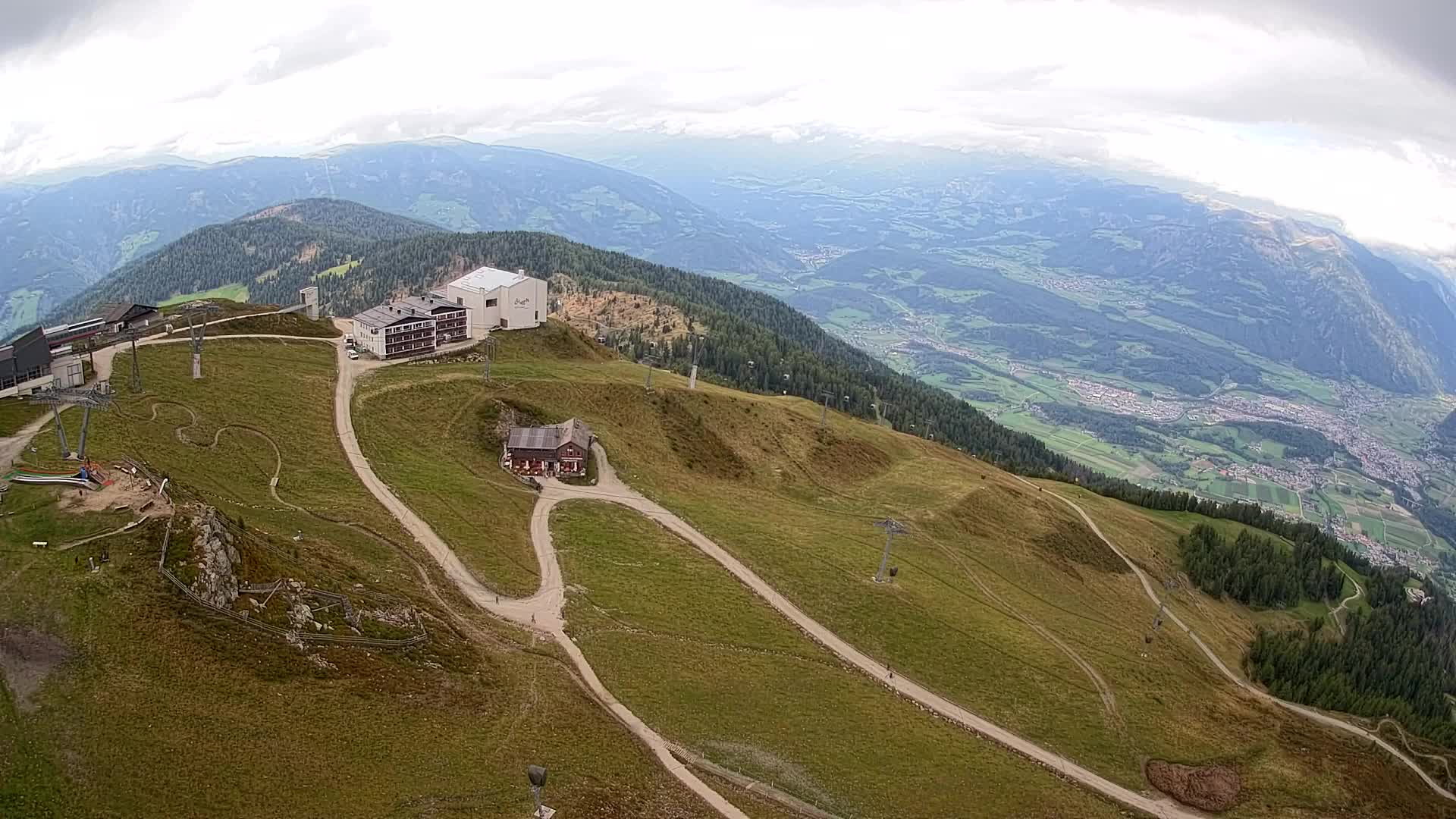 Station de ski Kronplatz sommet | vue sur Brunico
