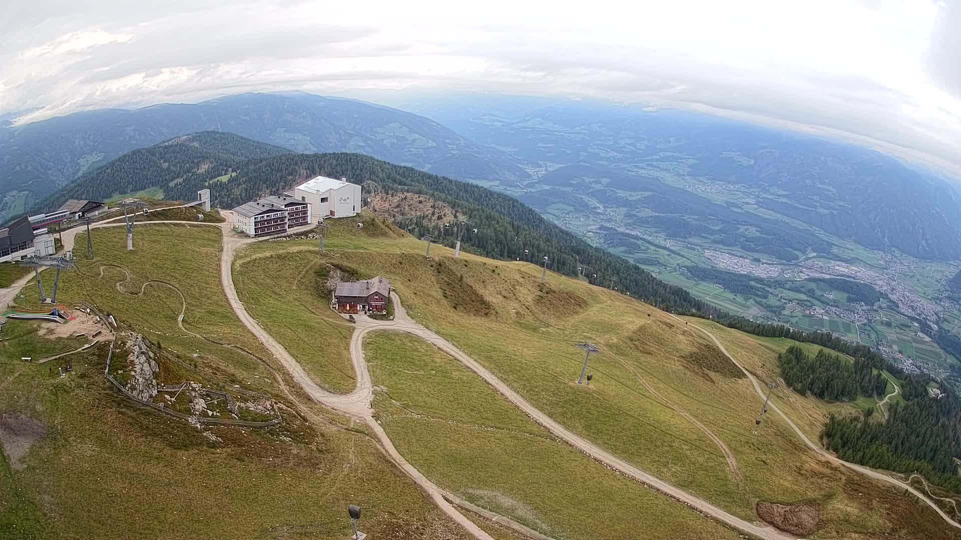 Station de ski Kronplatz sommet | vue sur Brunico