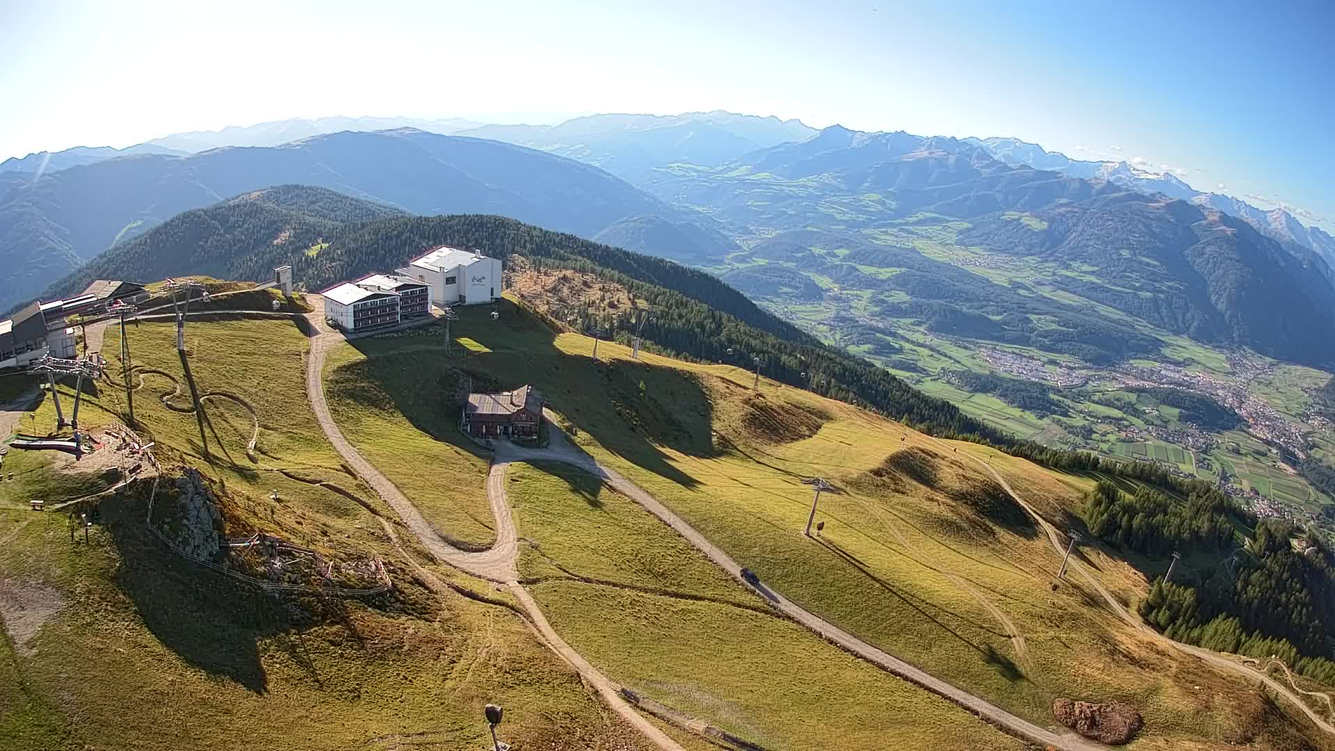 Cima estación de esquí Kronplatz | vista hacia Brunico