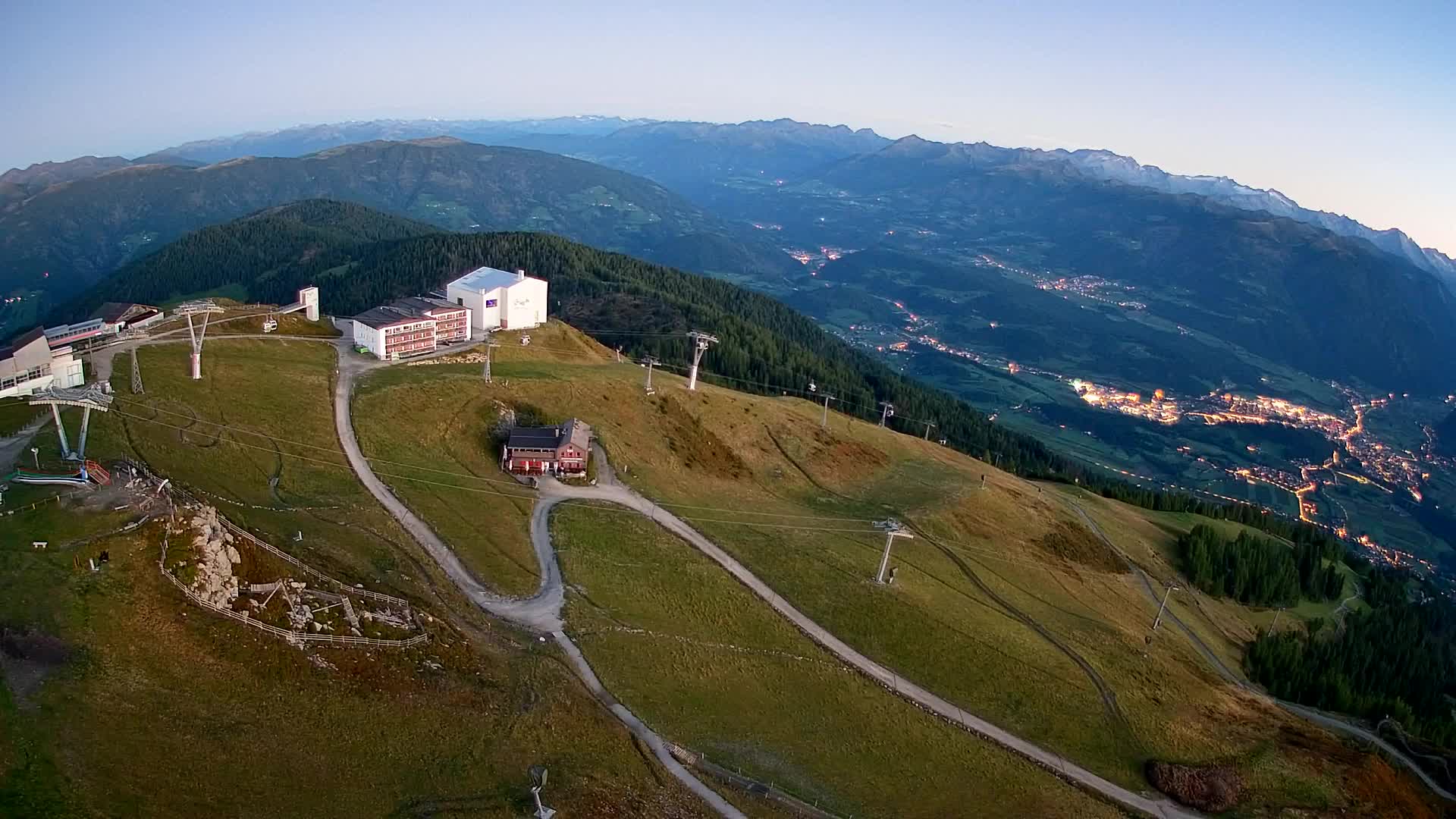 Stazione sciistica di Plan de Corones | vista su Brunico