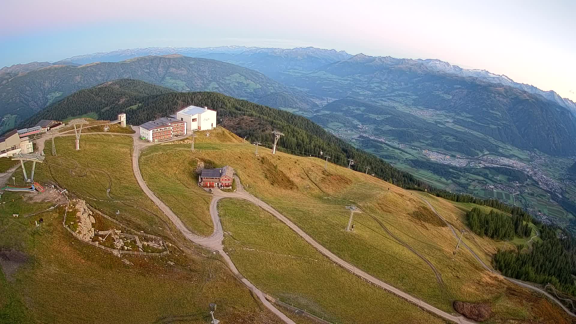 Skigebiet Kronplatz Gipfel | Blick auf Bruneck