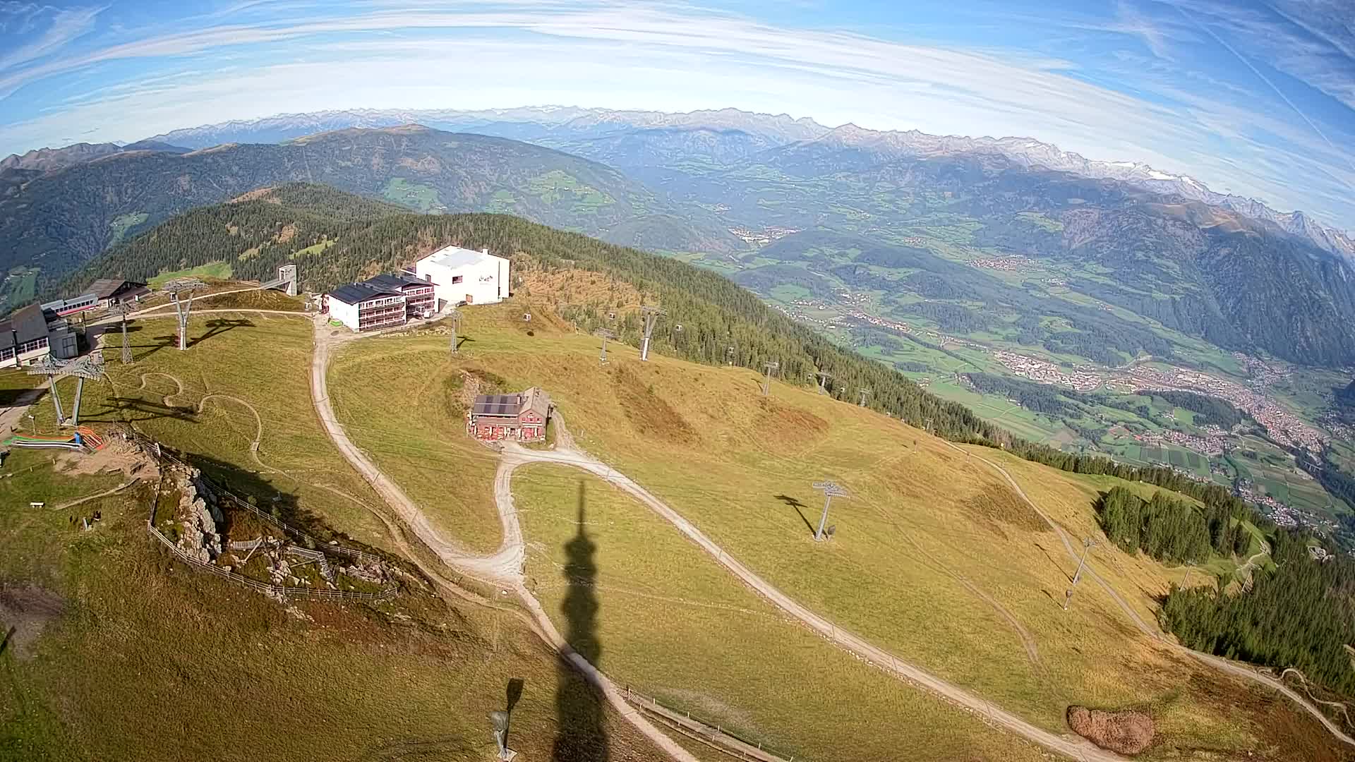 Cima estación de esquí Kronplatz | vista hacia Brunico