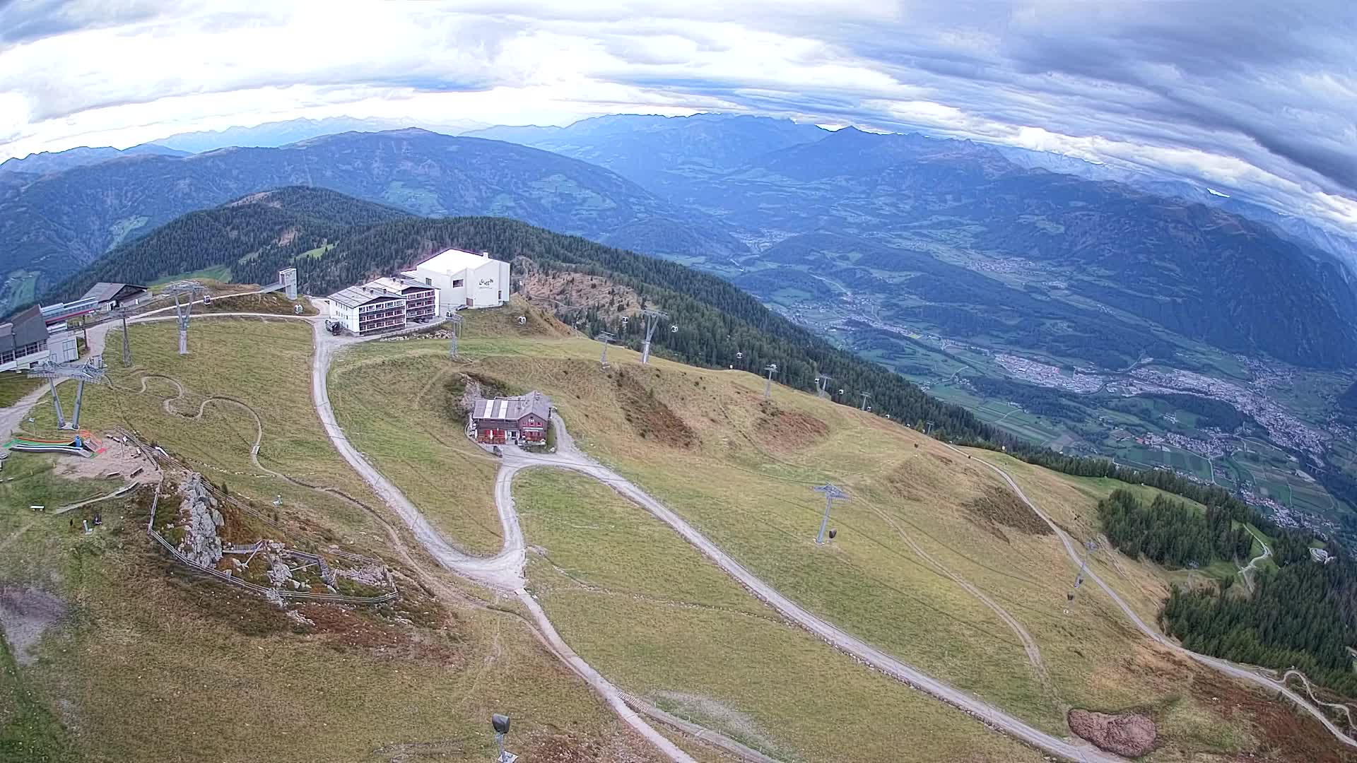Skigebiet Kronplatz Gipfel | Blick auf Bruneck