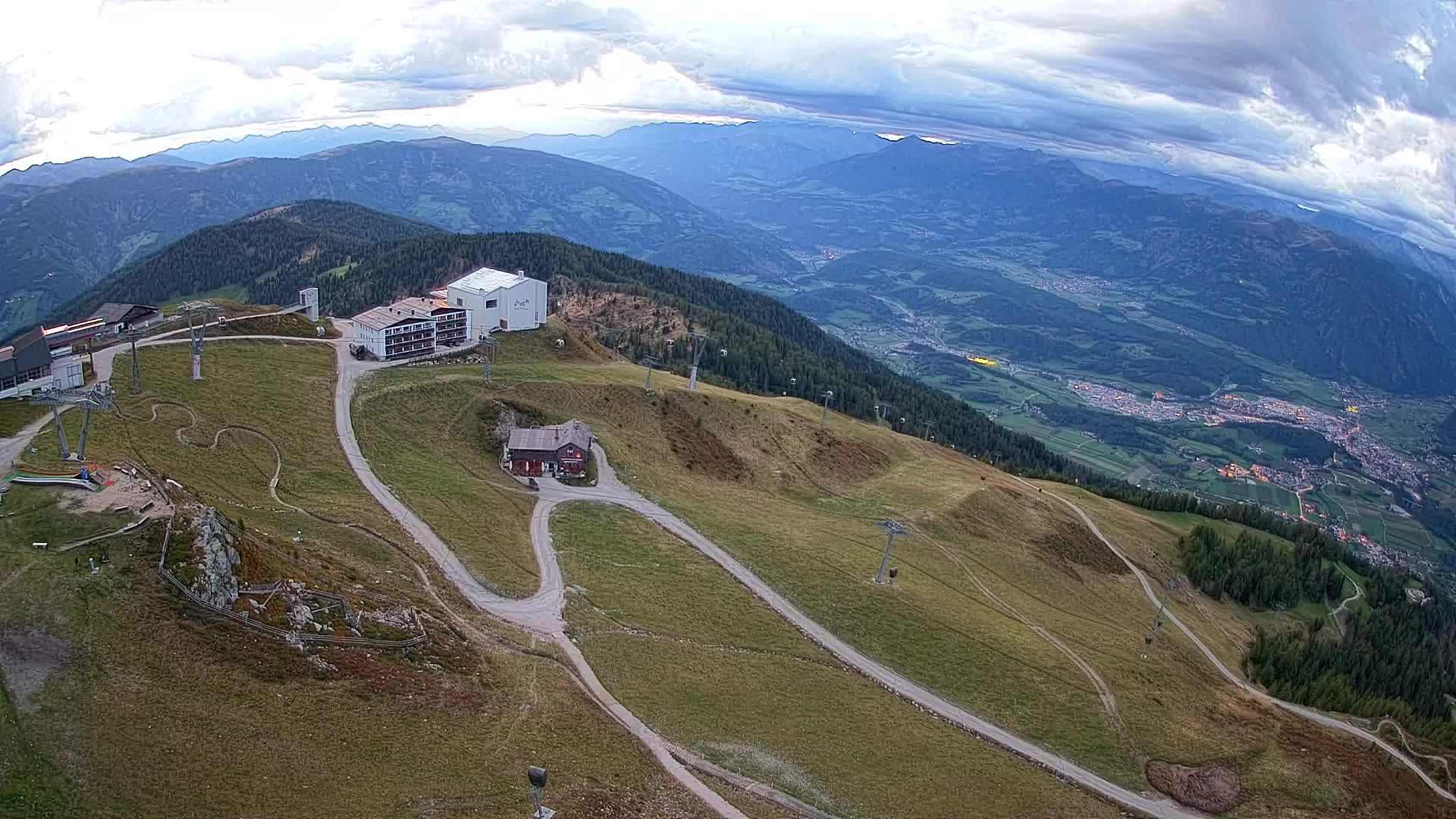 Station de ski Kronplatz sommet | vue sur Brunico