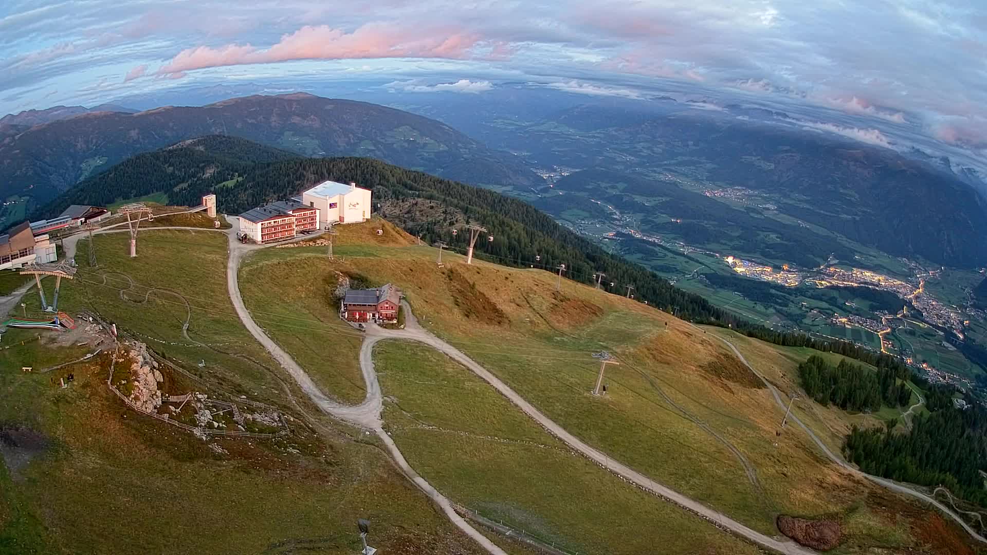 Skigebiet Kronplatz Gipfel | Blick auf Bruneck