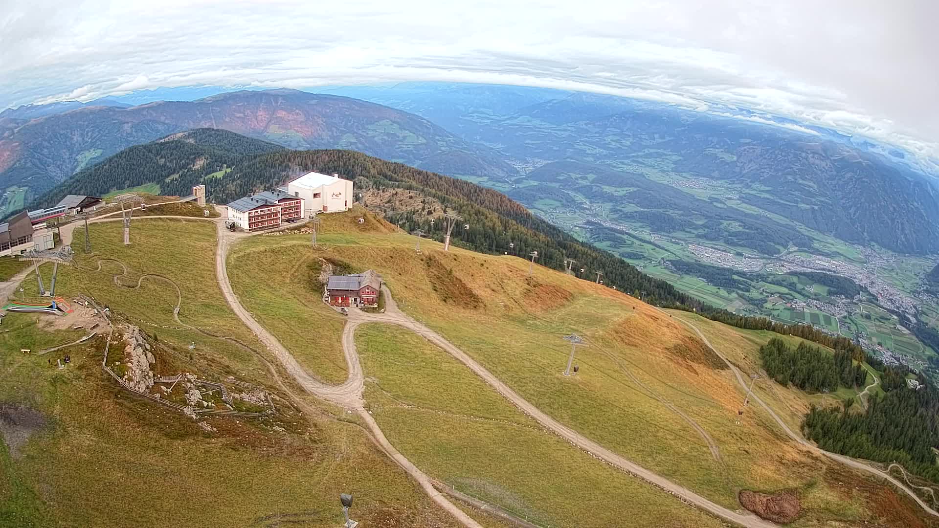 Stazione sciistica di Plan de Corones | vista su Brunico