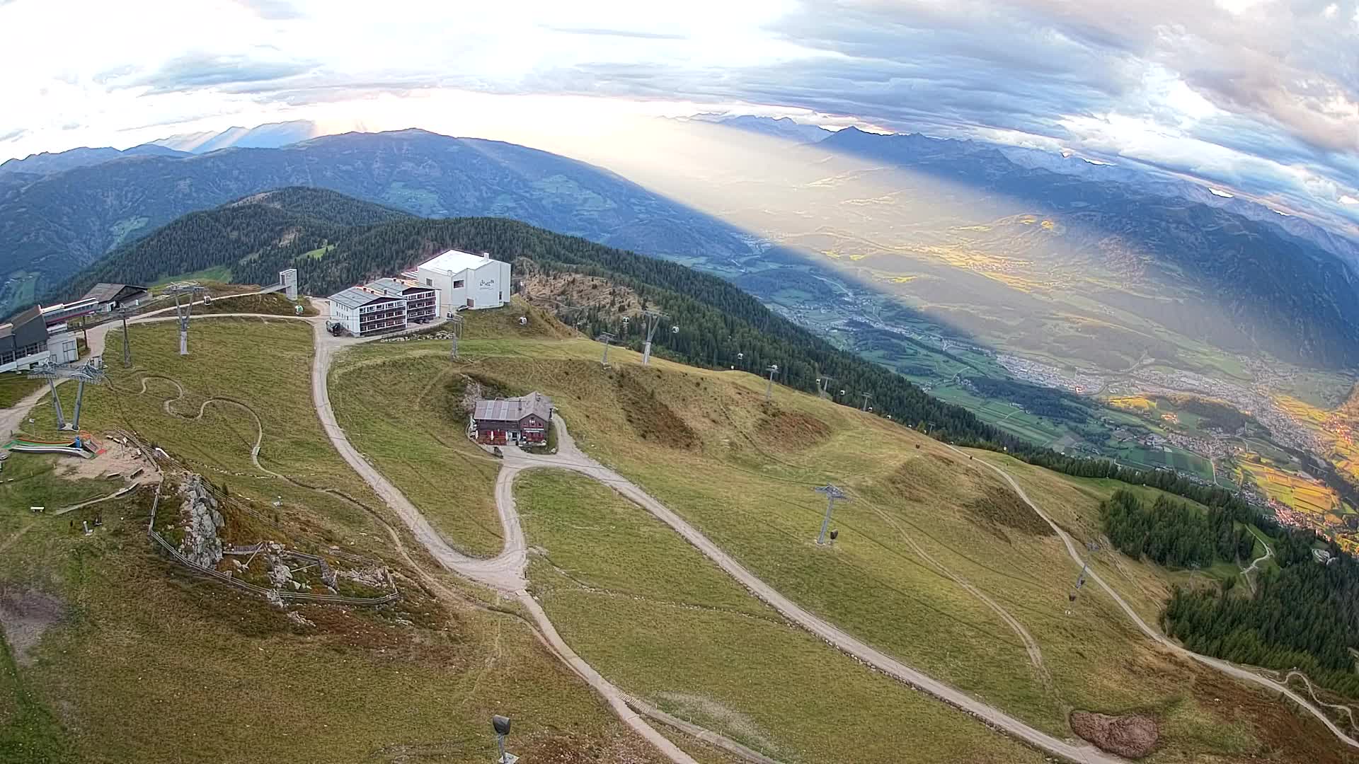 Stazione sciistica di Plan de Corones | vista su Brunico