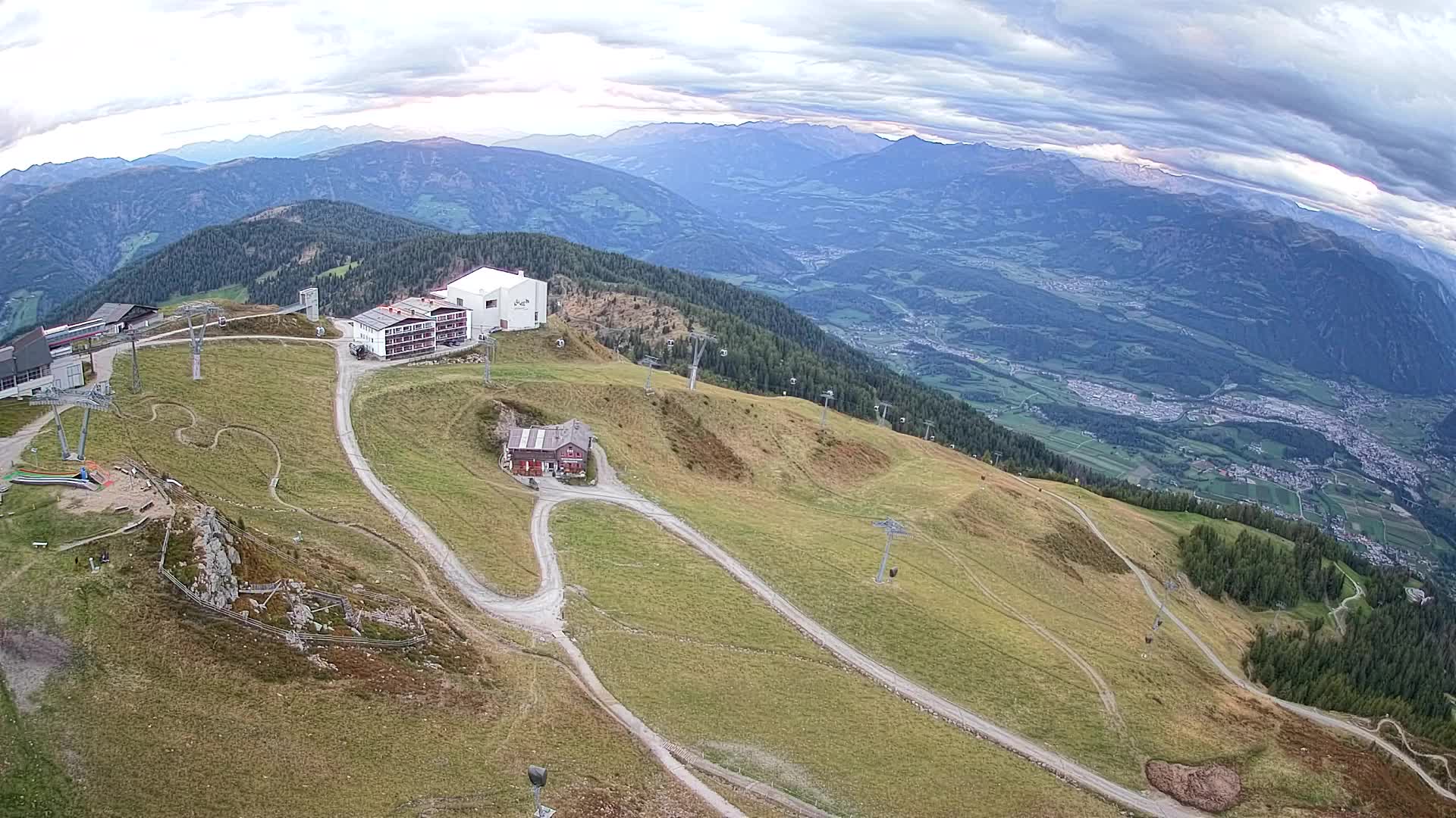 Skigebiet Kronplatz Gipfel | Blick auf Bruneck
