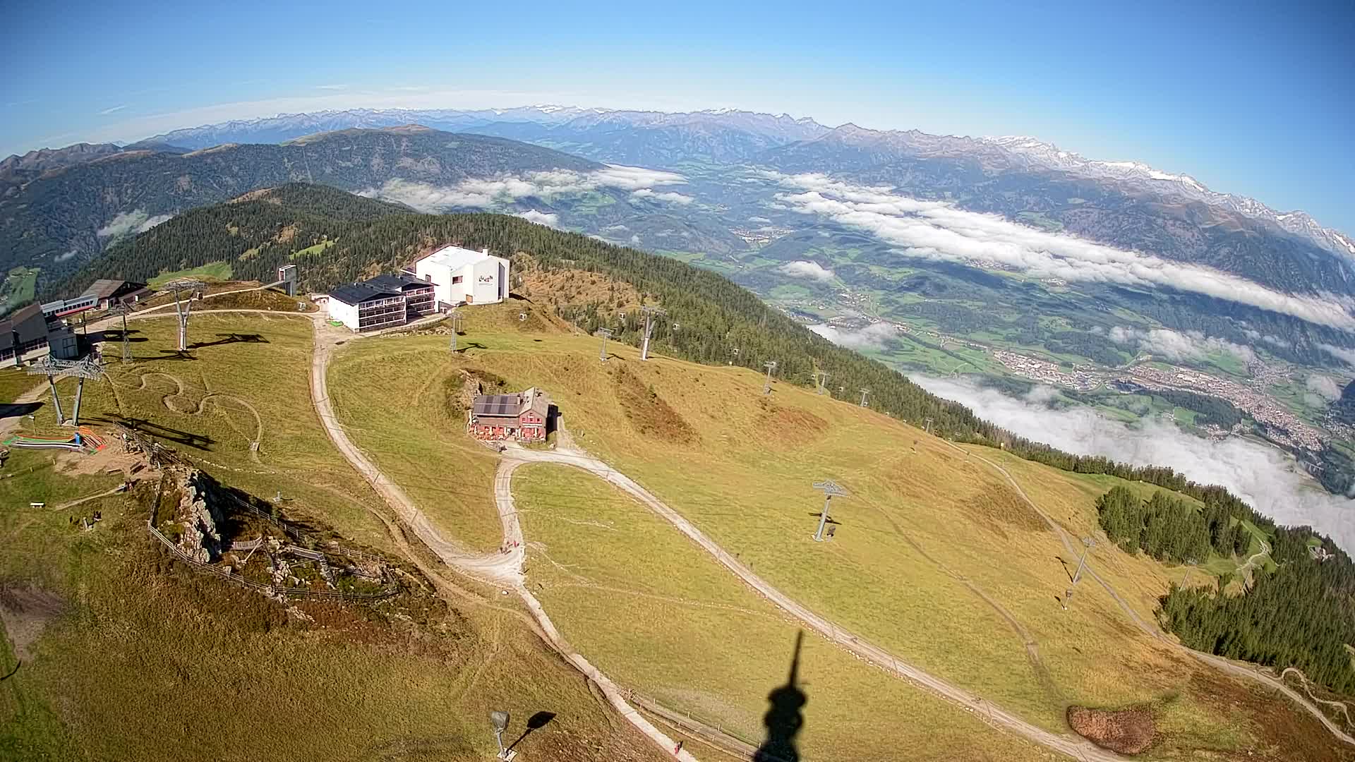 Cima estación de esquí Kronplatz | vista hacia Brunico