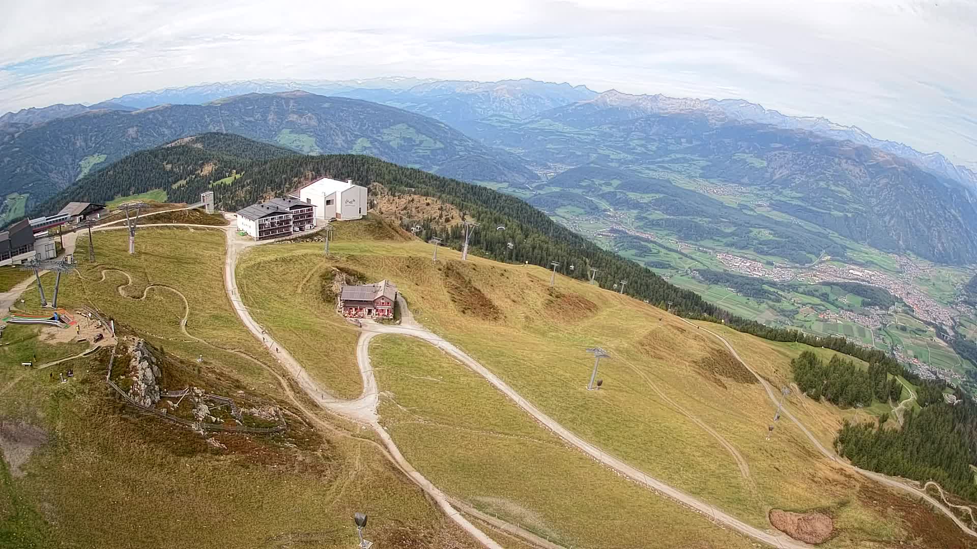 Stazione sciistica di Plan de Corones | vista su Brunico