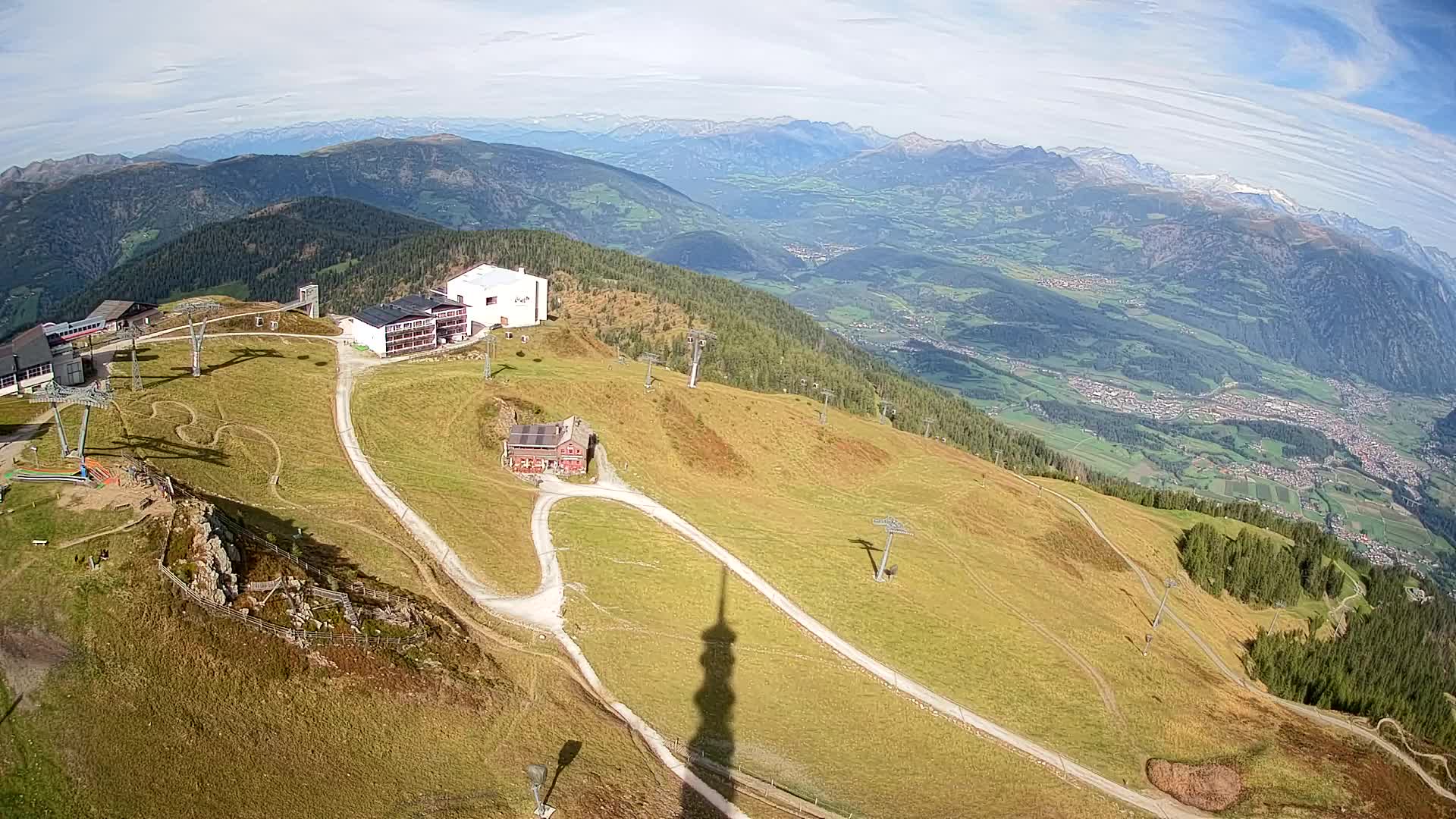 Cima estación de esquí Kronplatz | vista hacia Brunico
