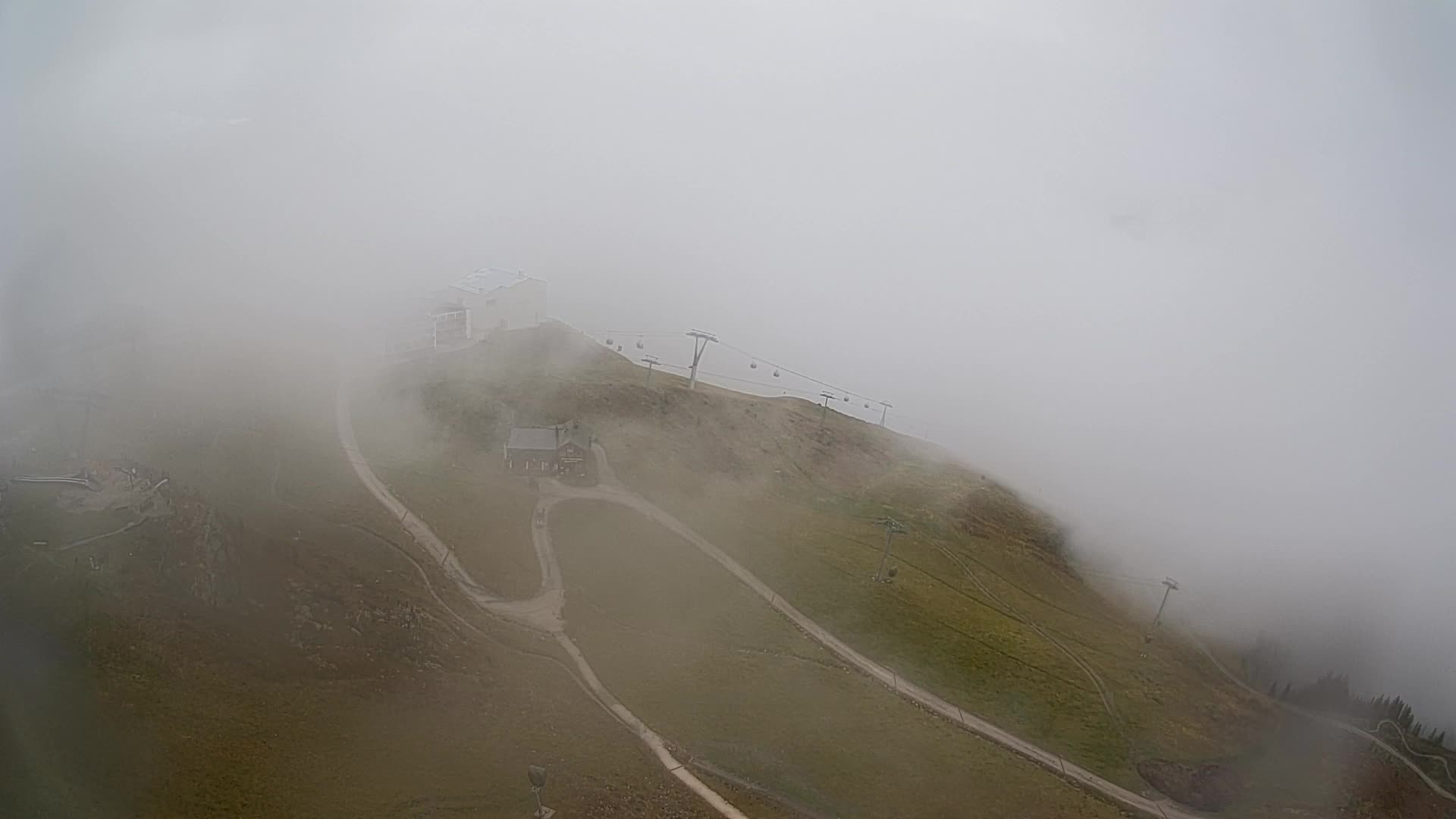 Cima estación de esquí Kronplatz | vista hacia Brunico