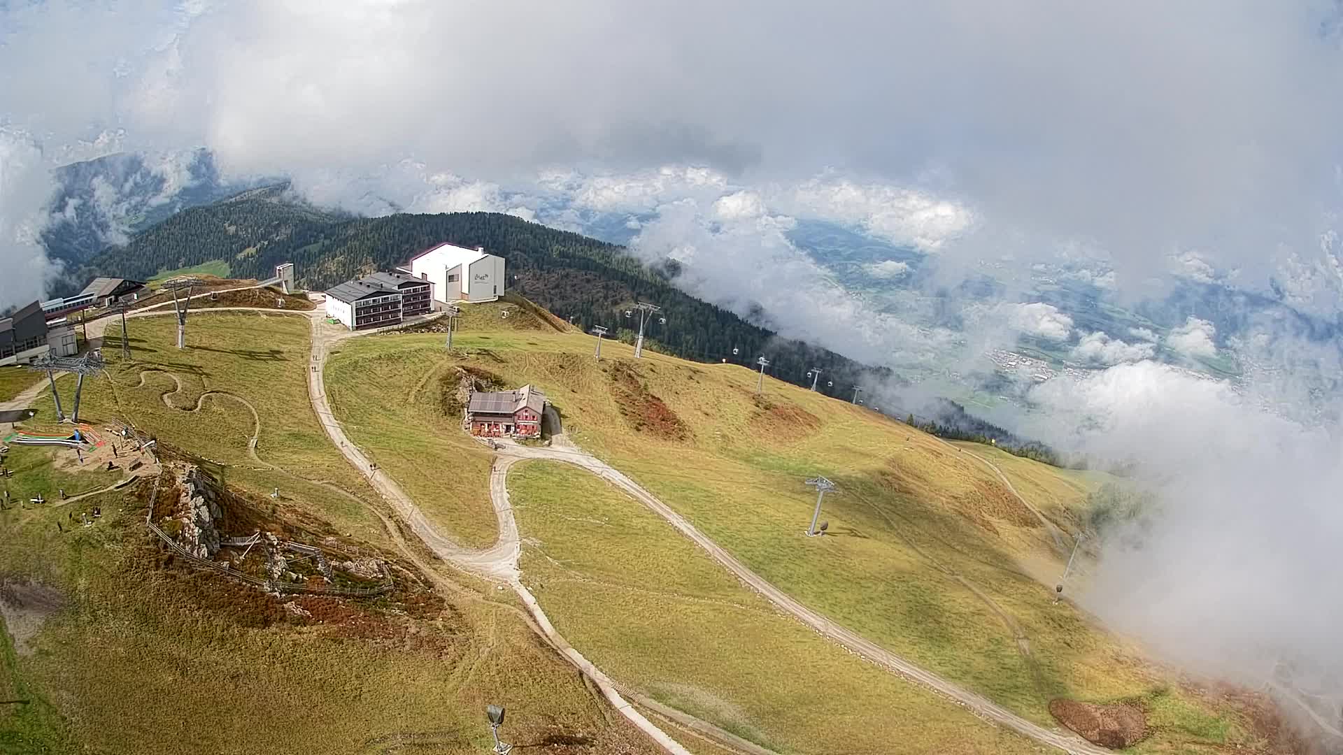Stazione sciistica di Plan de Corones | vista su Brunico