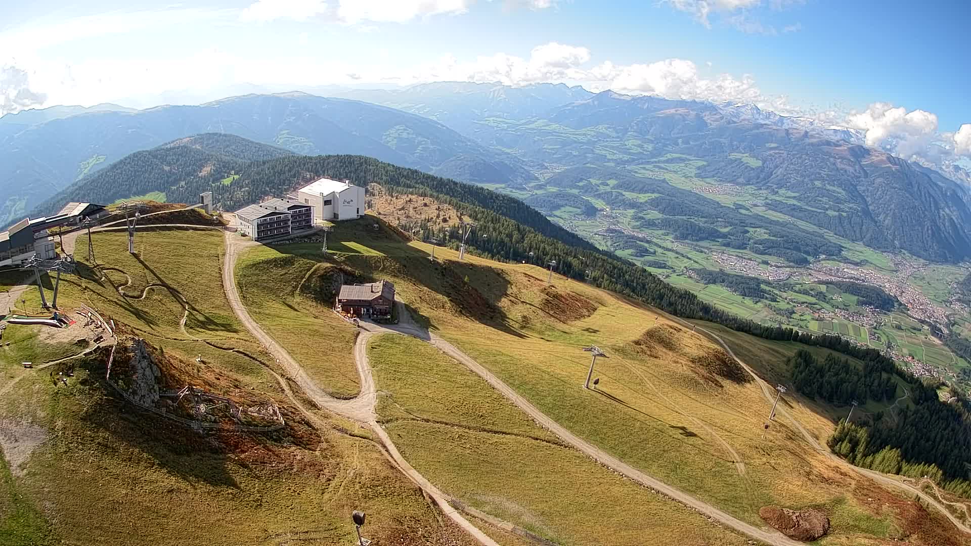 Cima estación de esquí Kronplatz | vista hacia Brunico