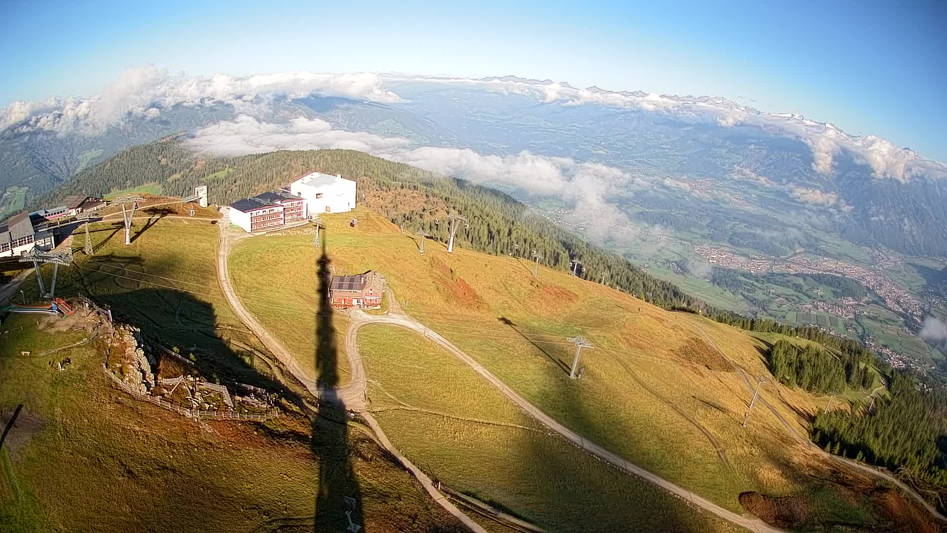 Cima estación de esquí Kronplatz | vista hacia Brunico