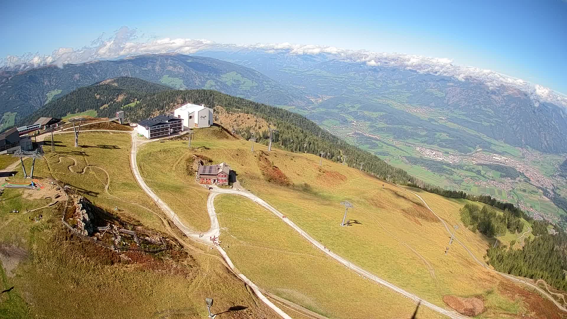 Cima estación de esquí Kronplatz | vista hacia Brunico