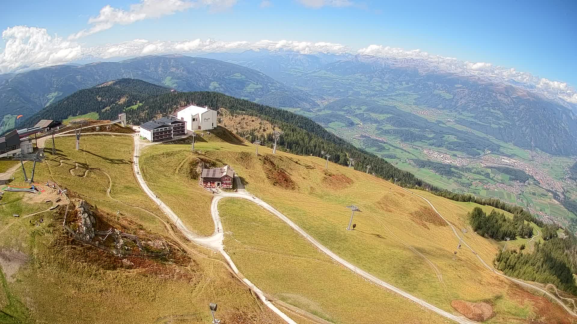Cima estación de esquí Kronplatz | vista hacia Brunico