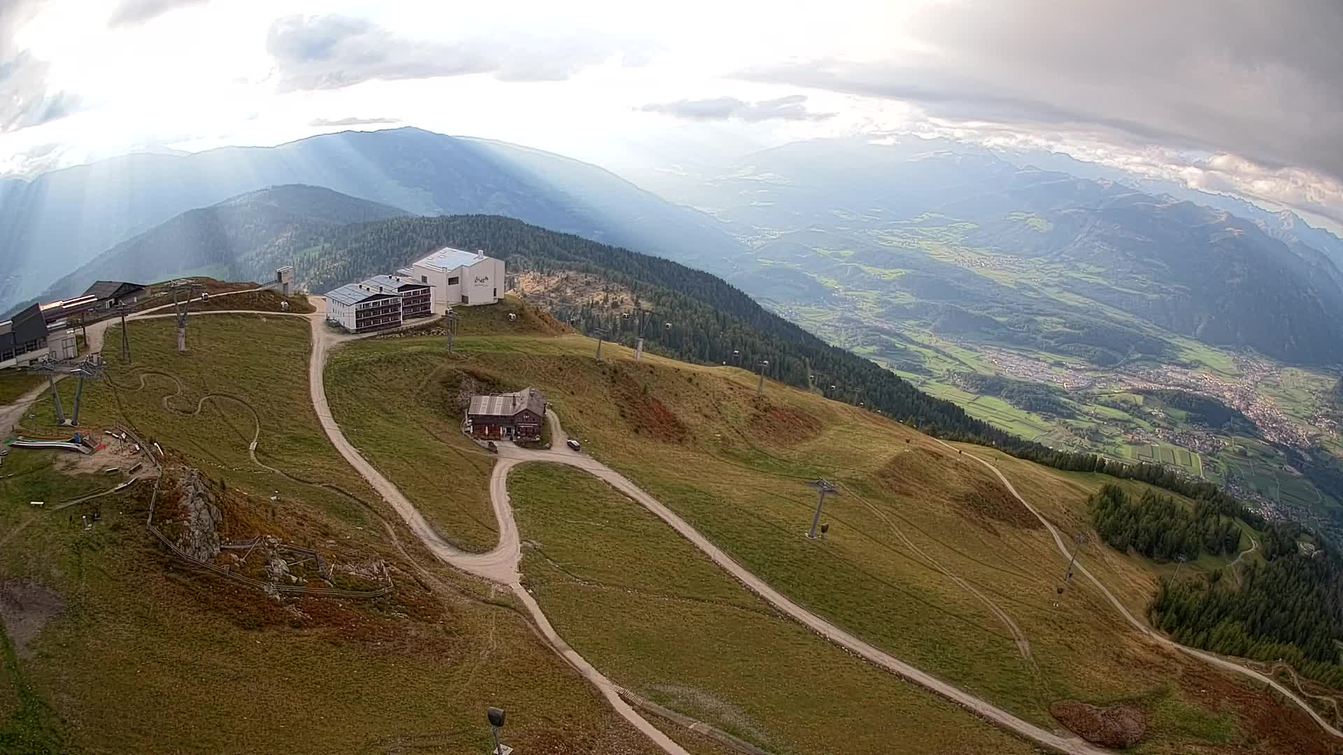 Stazione sciistica di Plan de Corones | vista su Brunico