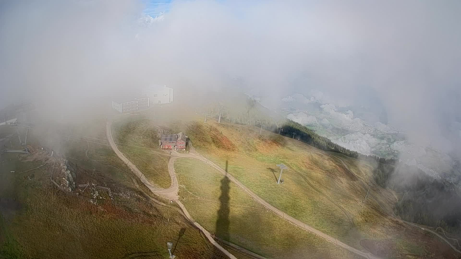 Cima estación de esquí Kronplatz | vista hacia Brunico