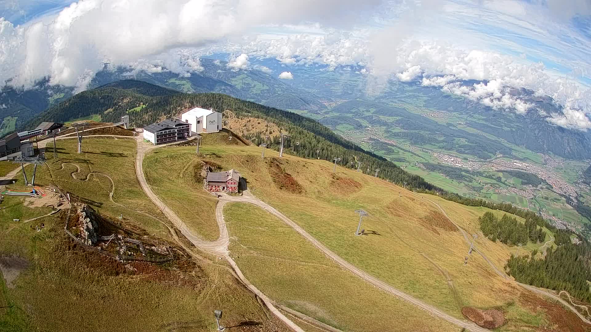 Stazione sciistica di Plan de Corones | vista su Brunico