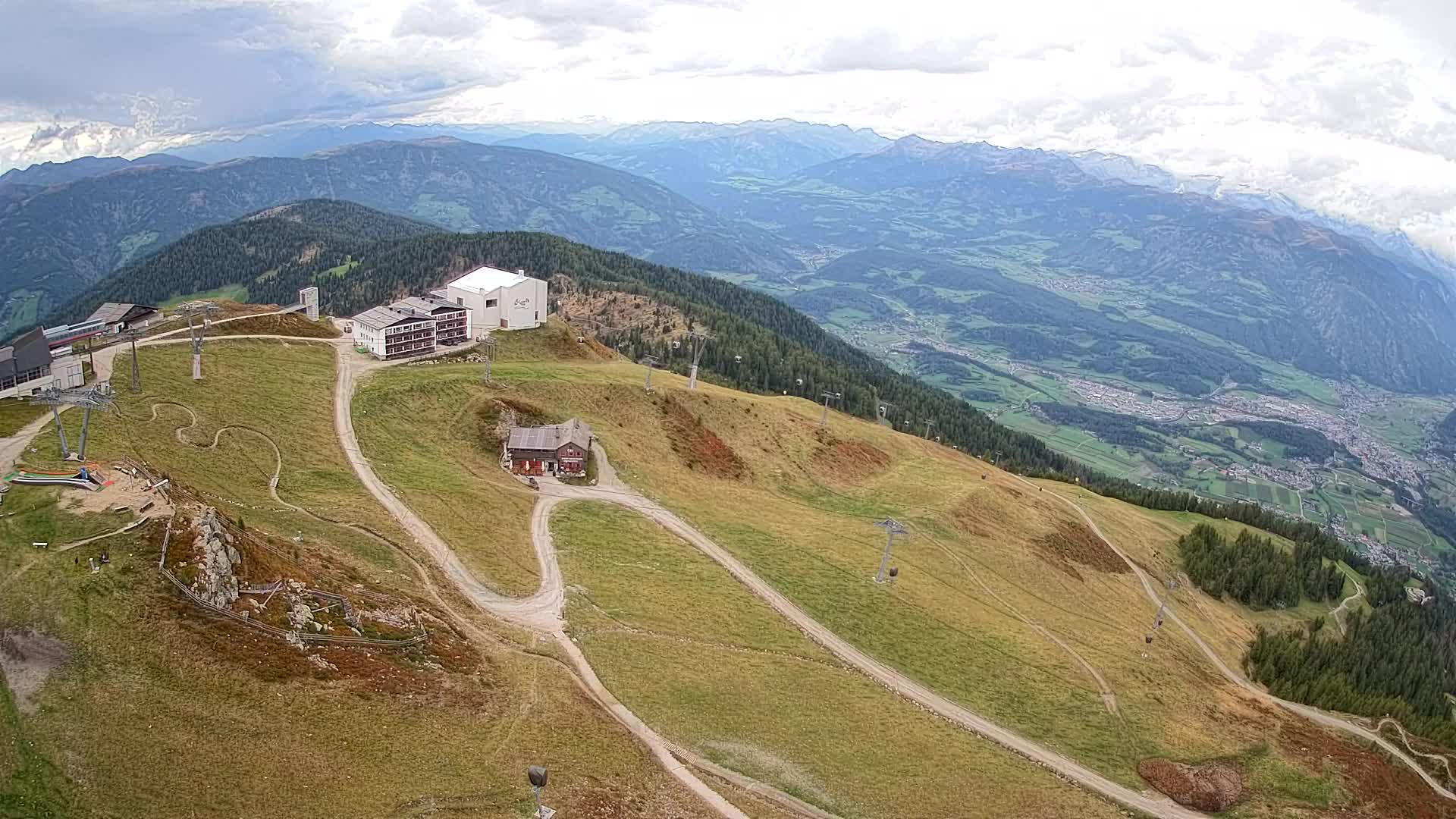 Skigebiet Kronplatz Gipfel | Blick auf Bruneck