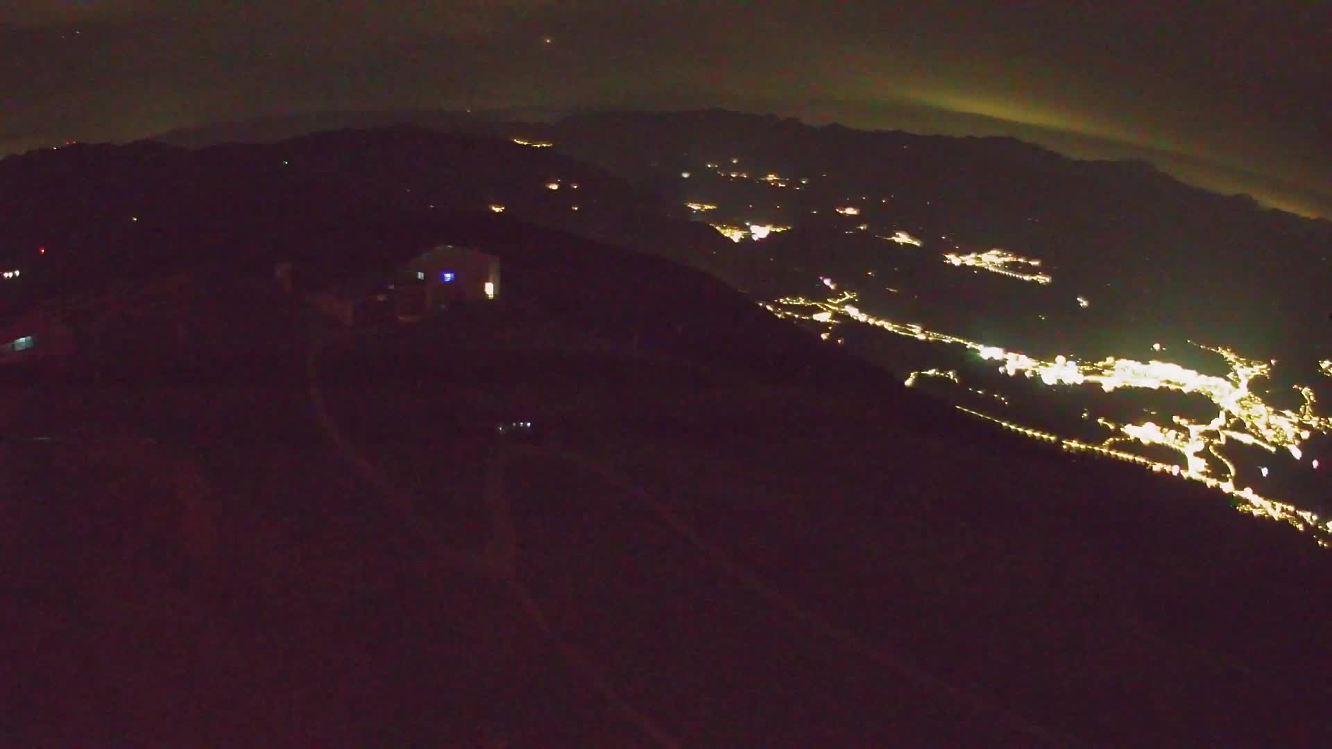 Cima estación de esquí Kronplatz | vista hacia Brunico