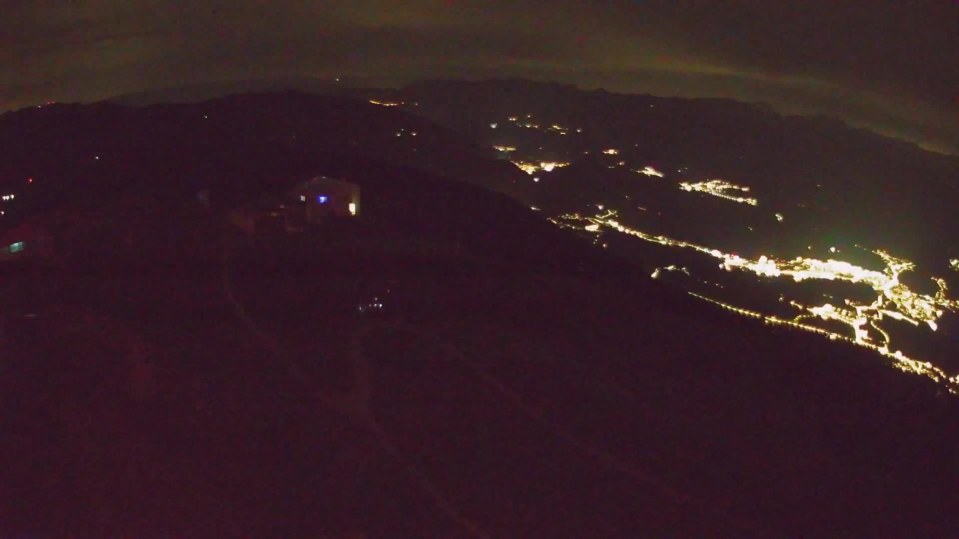 Cima estación de esquí Kronplatz | vista hacia Brunico