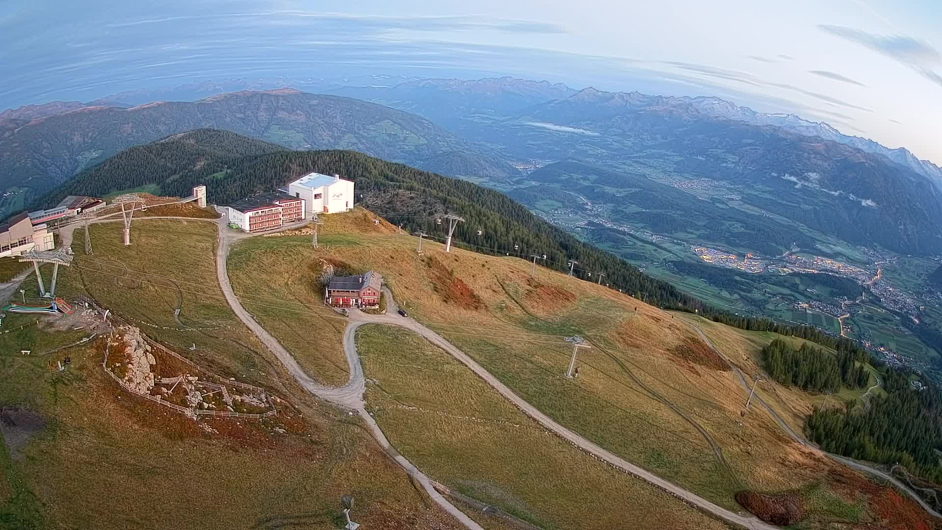 Skigebiet Kronplatz Gipfel | Blick auf Bruneck