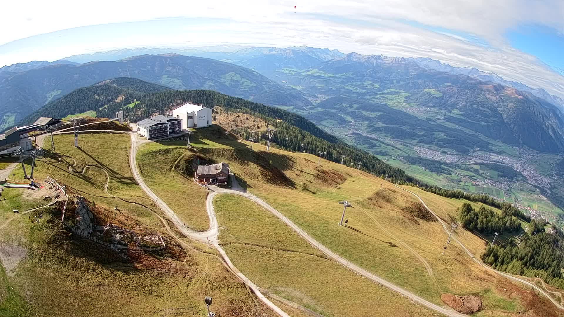 Cima estación de esquí Kronplatz | vista hacia Brunico