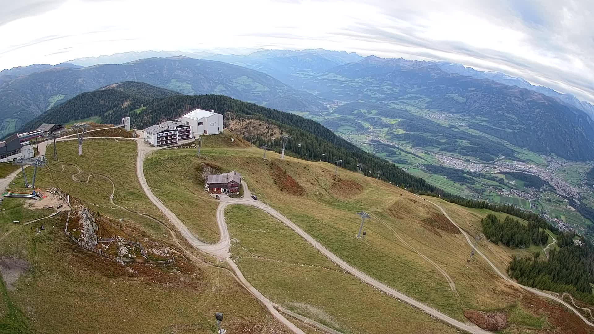 Stazione sciistica di Plan de Corones | vista su Brunico