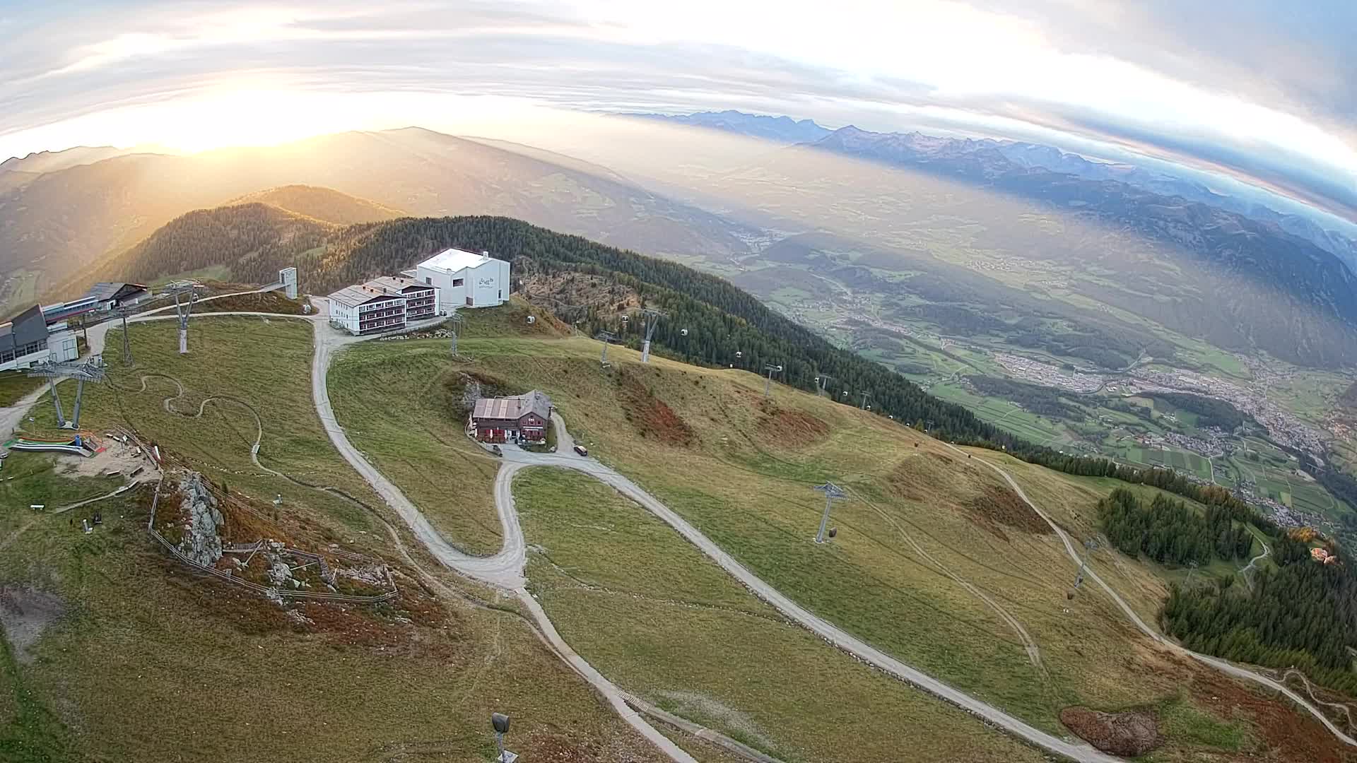 Stazione sciistica di Plan de Corones | vista su Brunico
