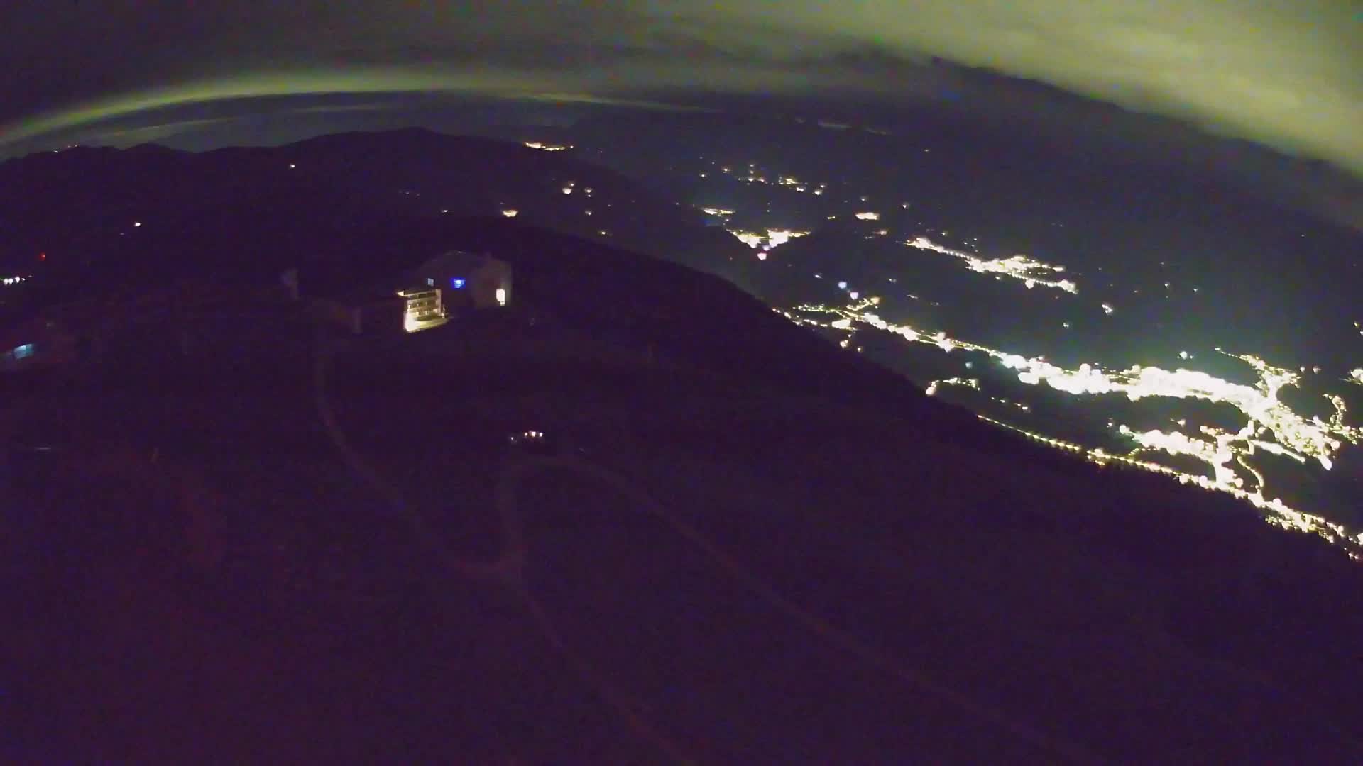 Cima estación de esquí Kronplatz | vista hacia Brunico